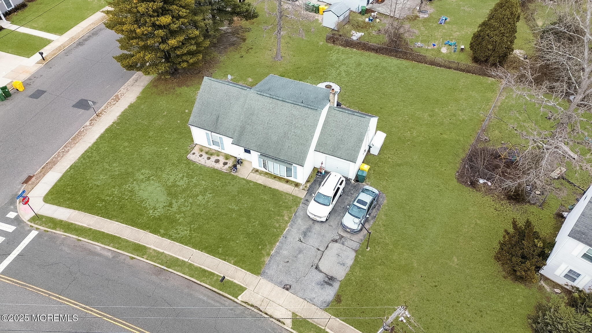 121 Liberty Drive, Lakewood, New Jersey image 32