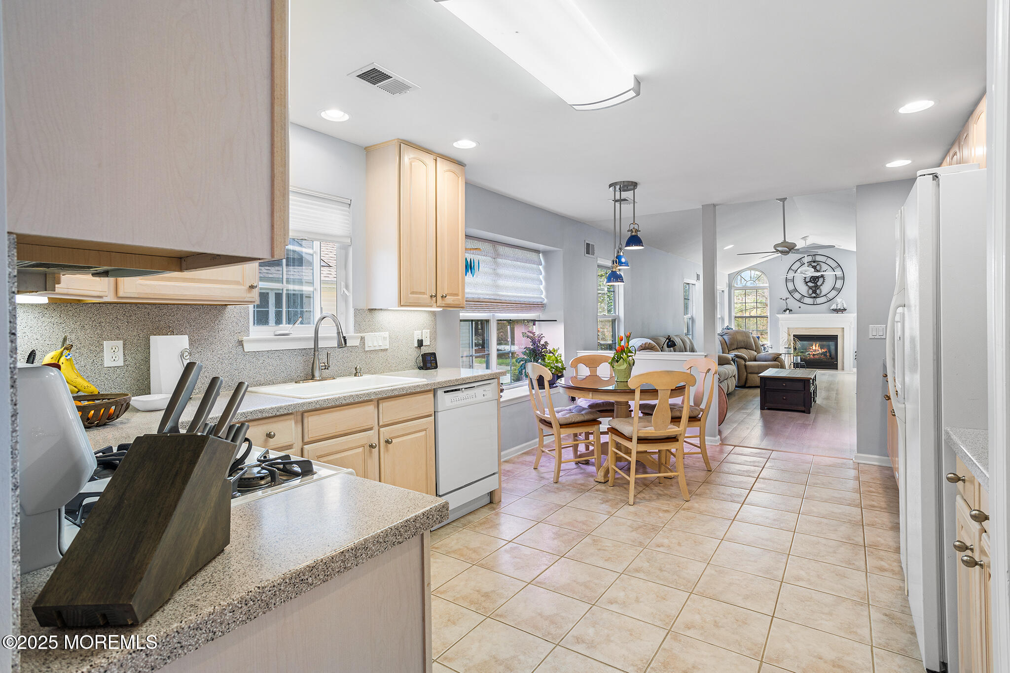 16 Schoolhouse Lane, Lakewood, New Jersey image 12