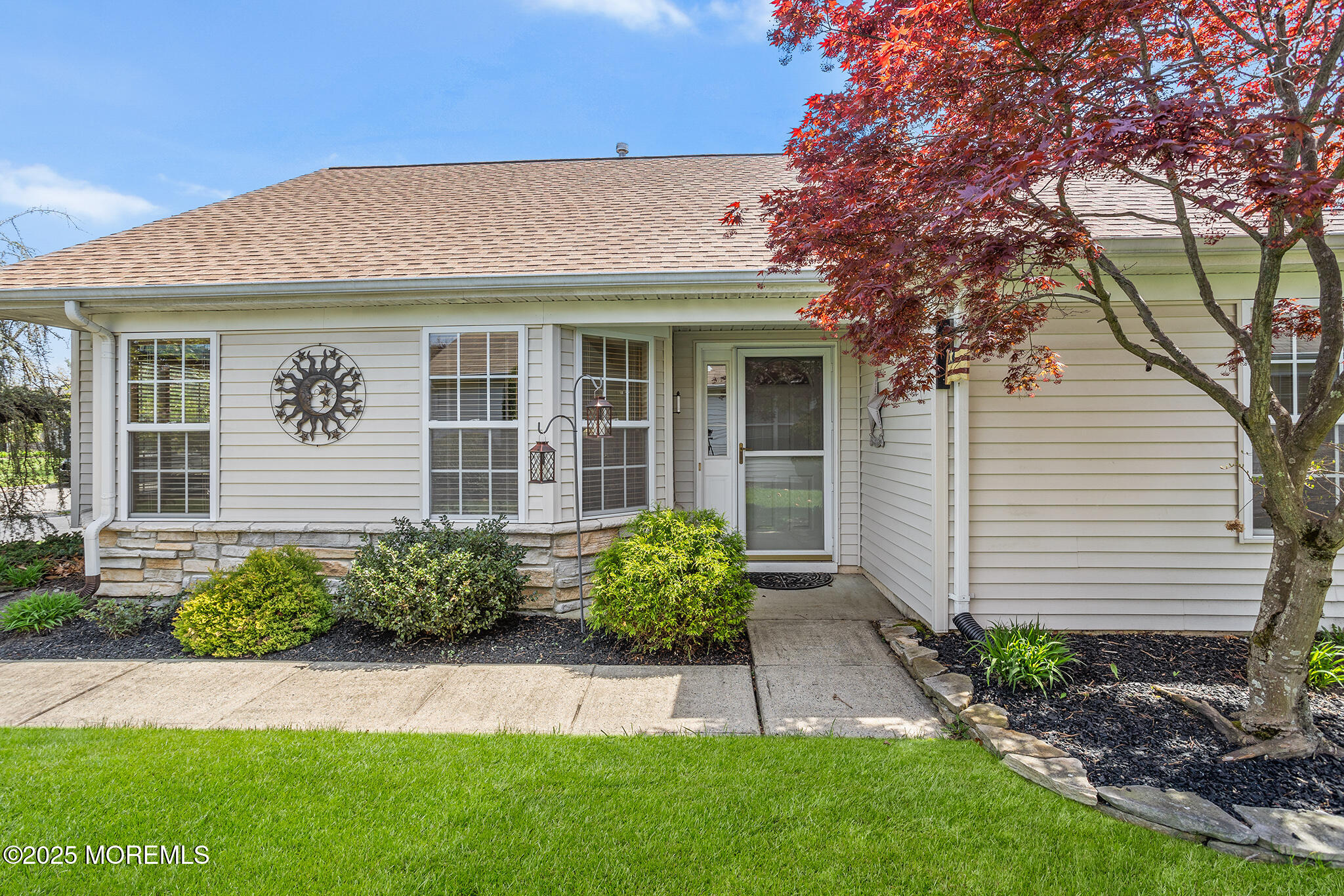 16 Schoolhouse Lane, Lakewood, New Jersey image 1