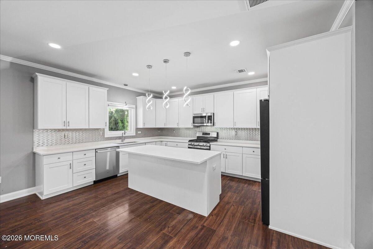 87 Fulton Street