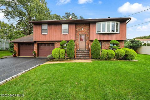 Photo of 308 Stone Road, Hazlet, NJ 07730 (MLS # 22601424)