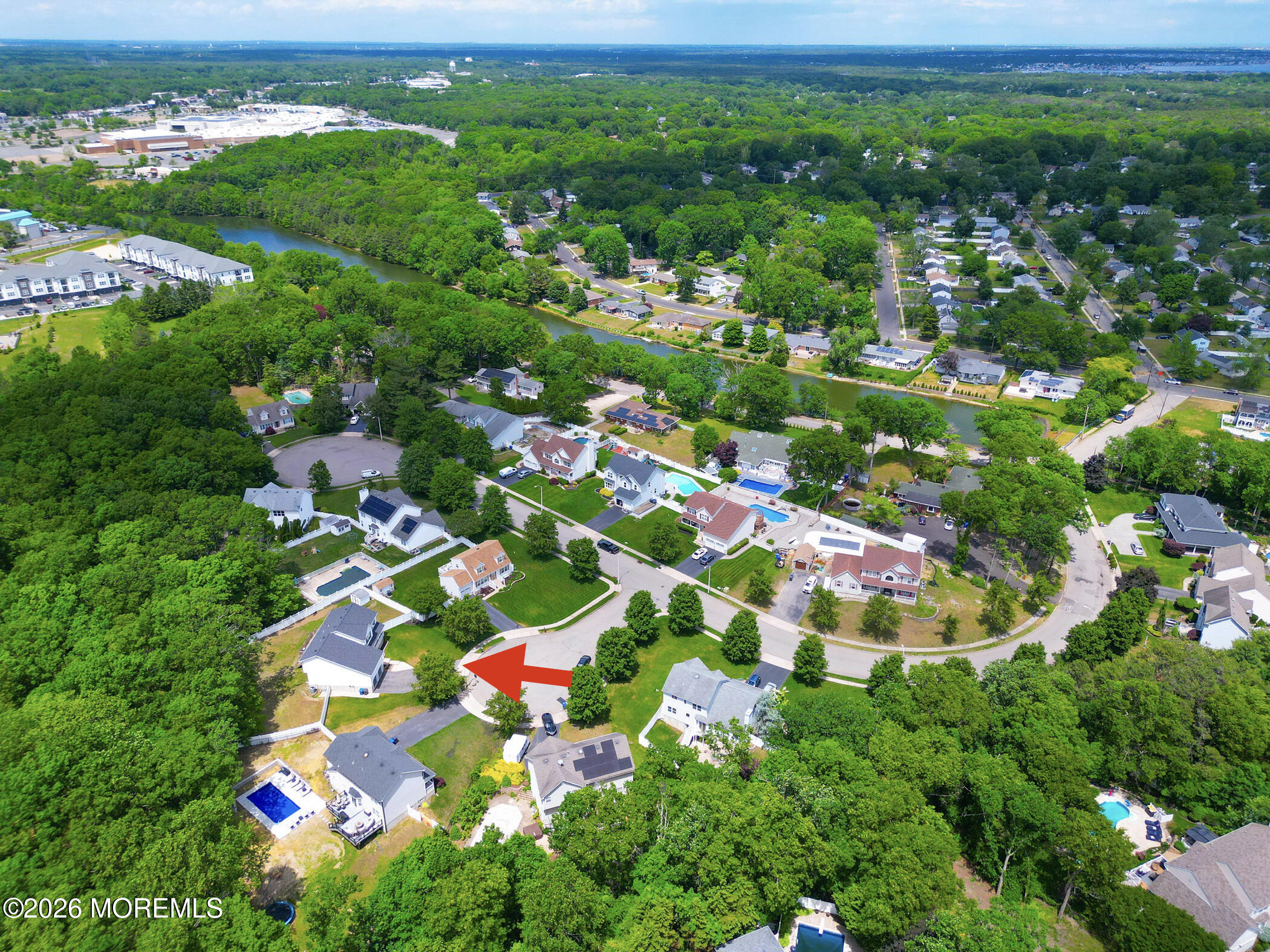 144 Lakeview Court