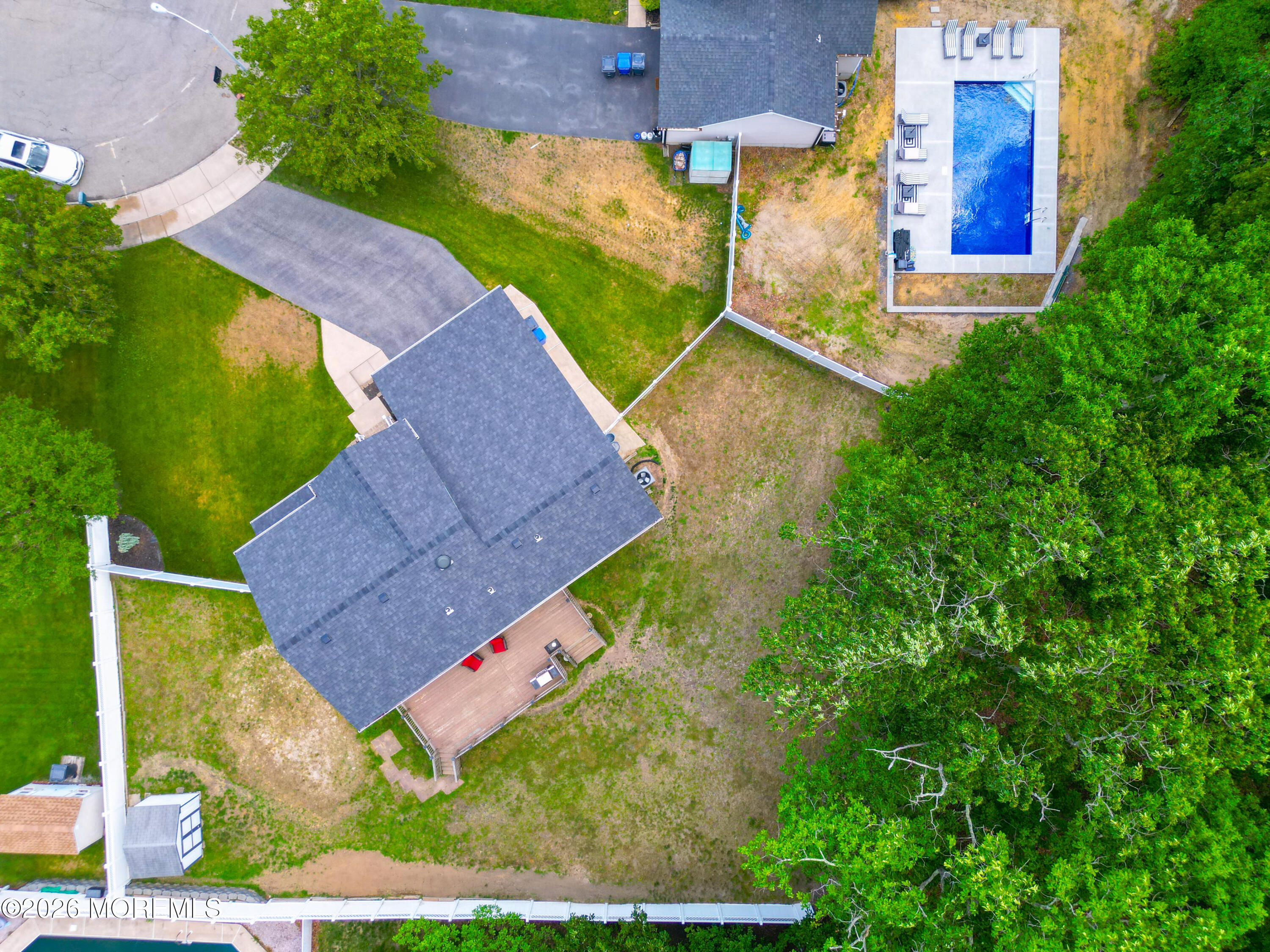 144 Lakeview Court