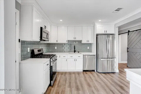 MLS: 22510704