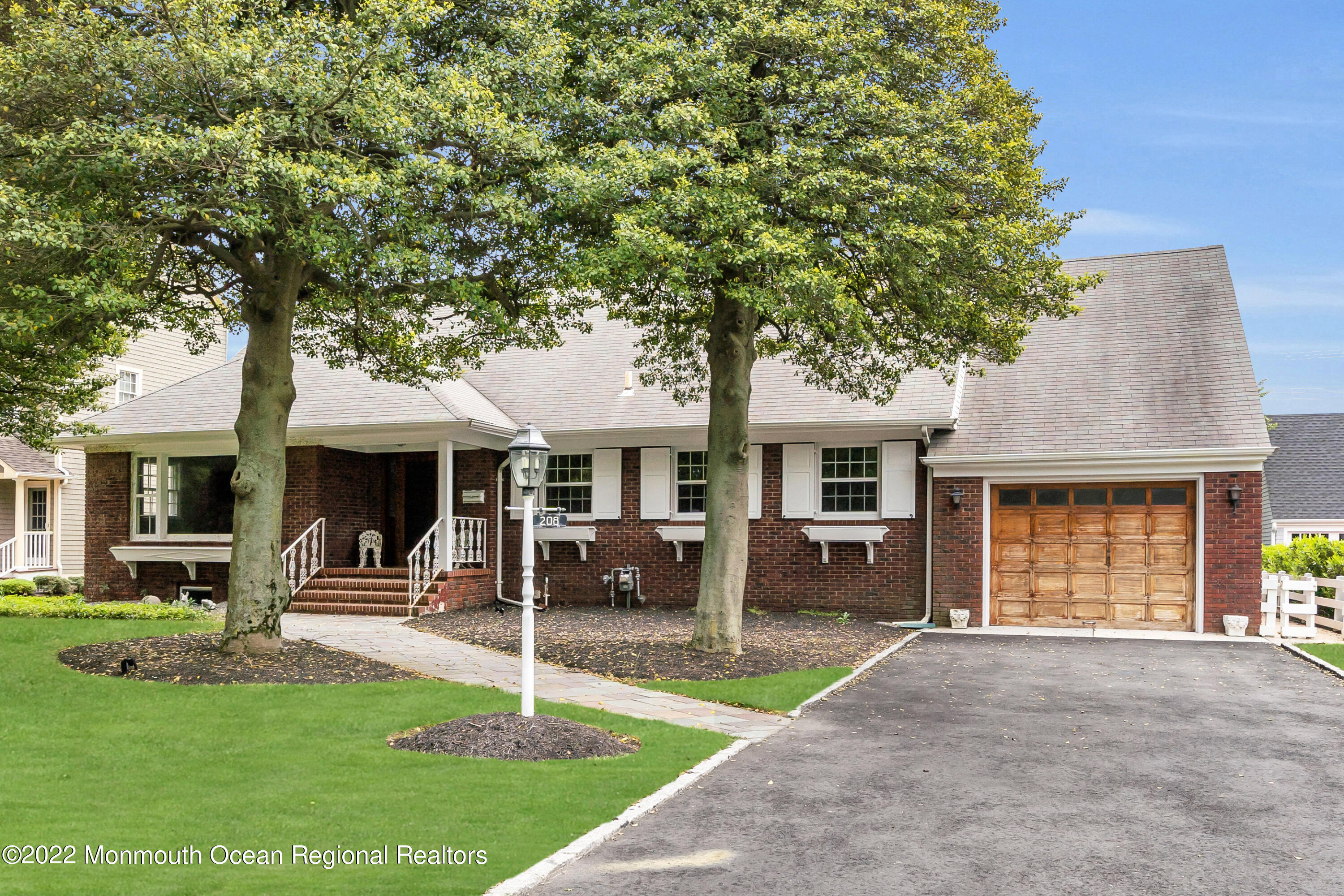 A208 Trenton Boulevard