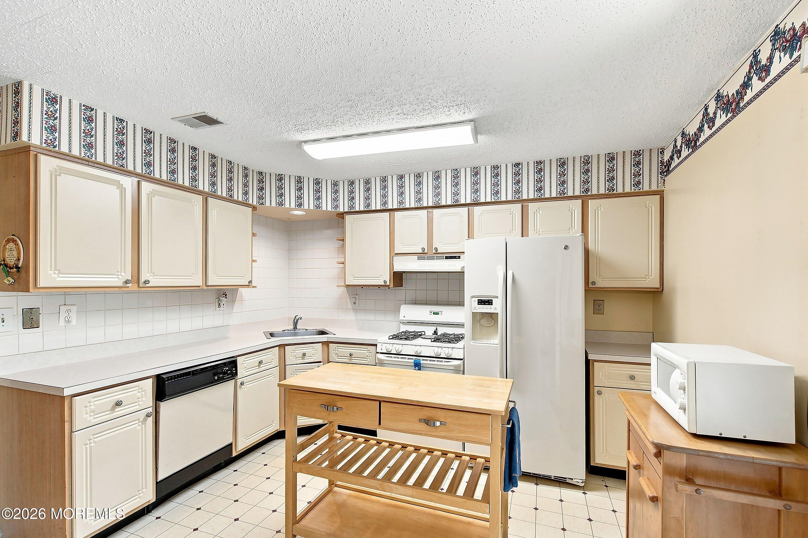 25 Wyeth Drive 11