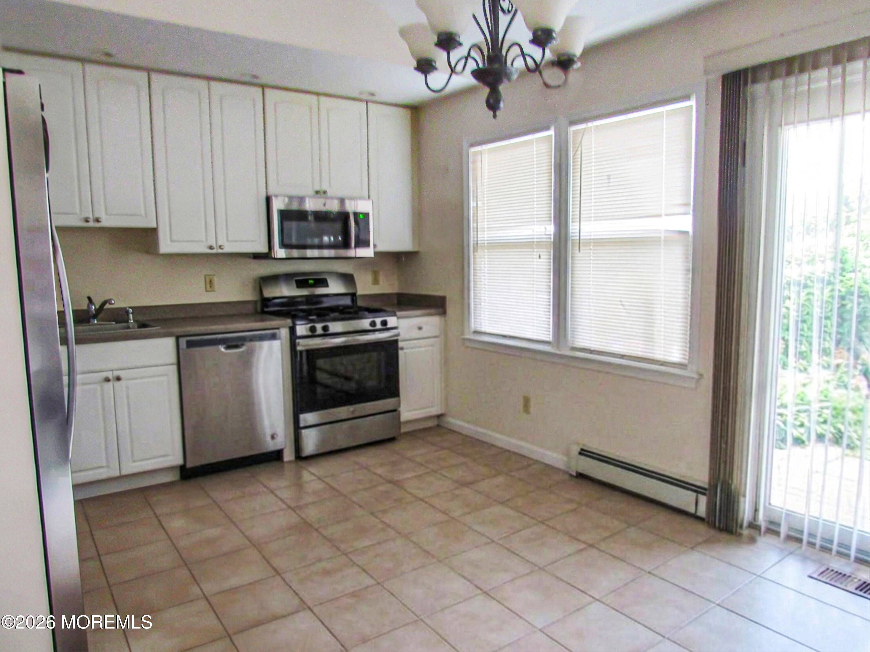 1238 Taylor Lane