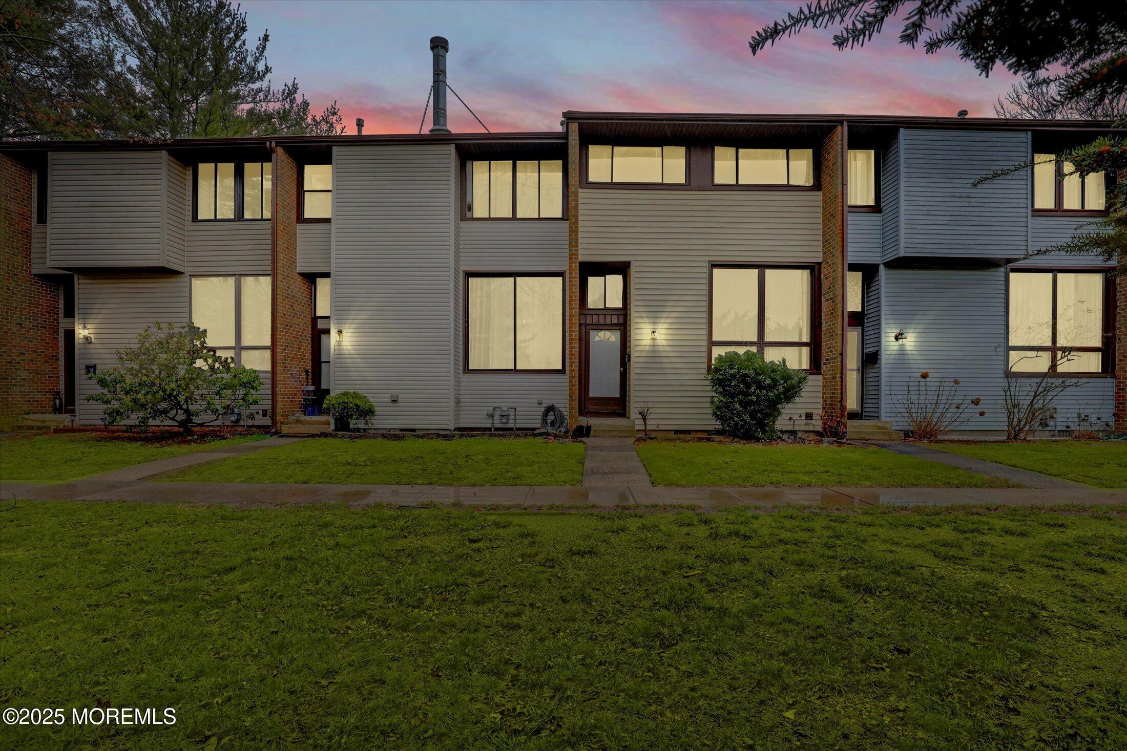 186 Hamilton Place, East Windsor, New Jersey image 7
