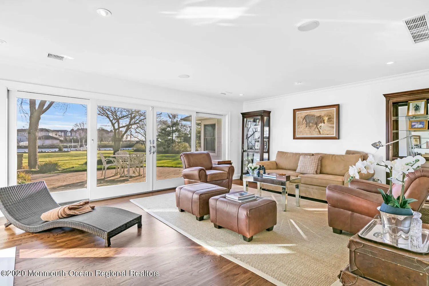 Rumson, New Jersey 07760, United States, 4 Bedrooms Bedrooms, ,4 BathroomsBathrooms,Residential,Active,197426