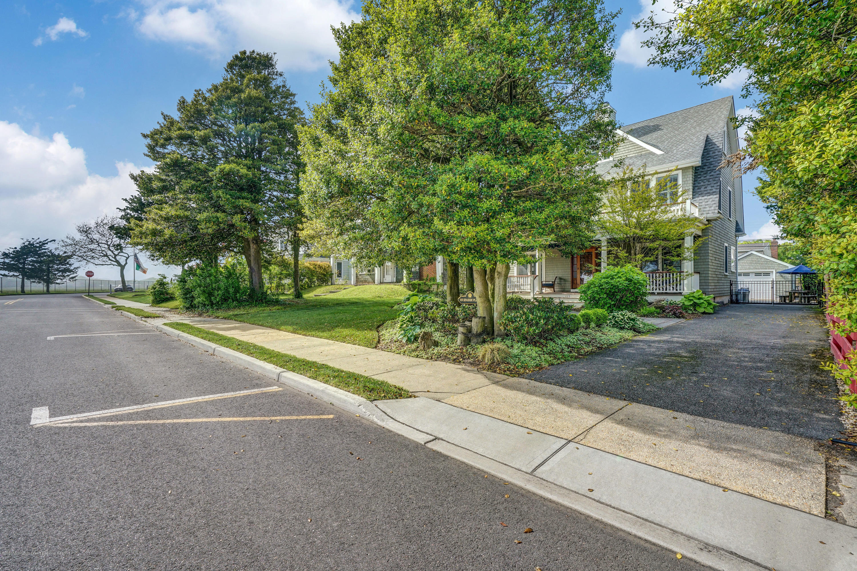 115 Seaside Place S