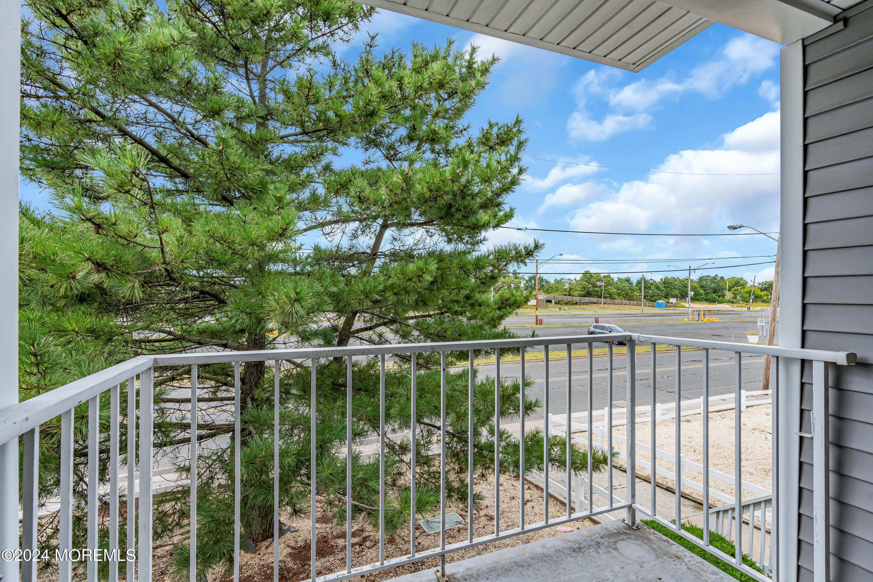 432 Beachway Avenue #6B, Keansburg, New Jersey image 3