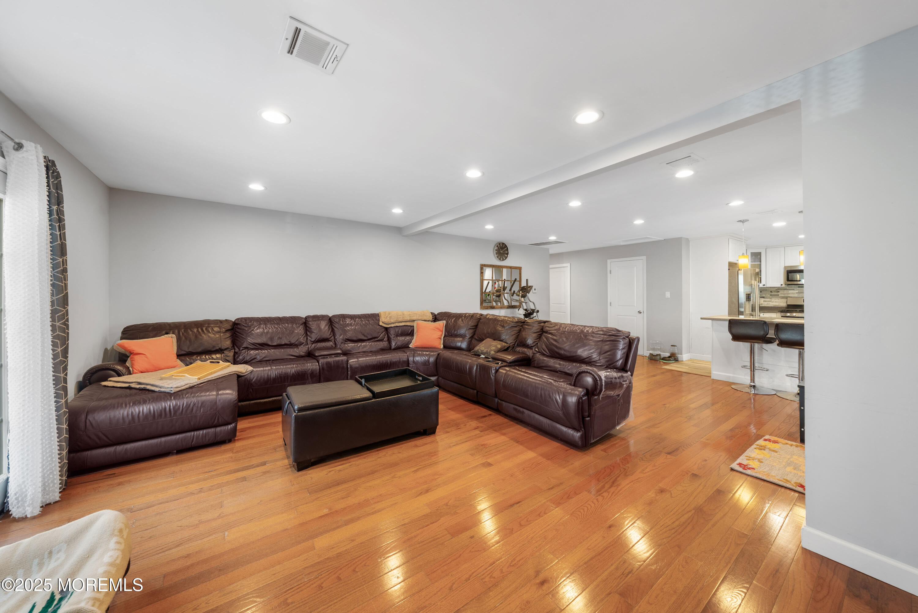 436 Applegate Avenue