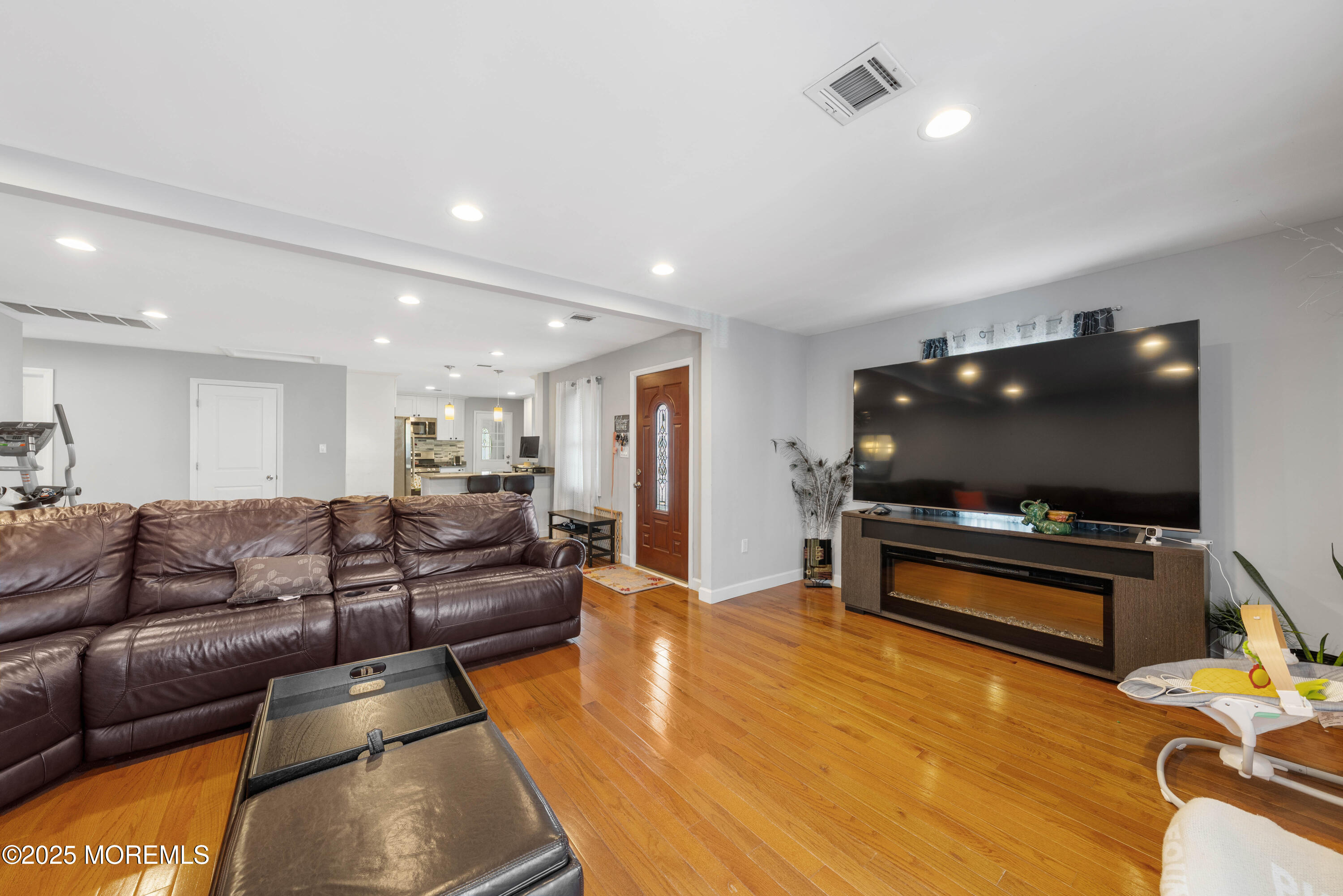 436 Applegate Avenue