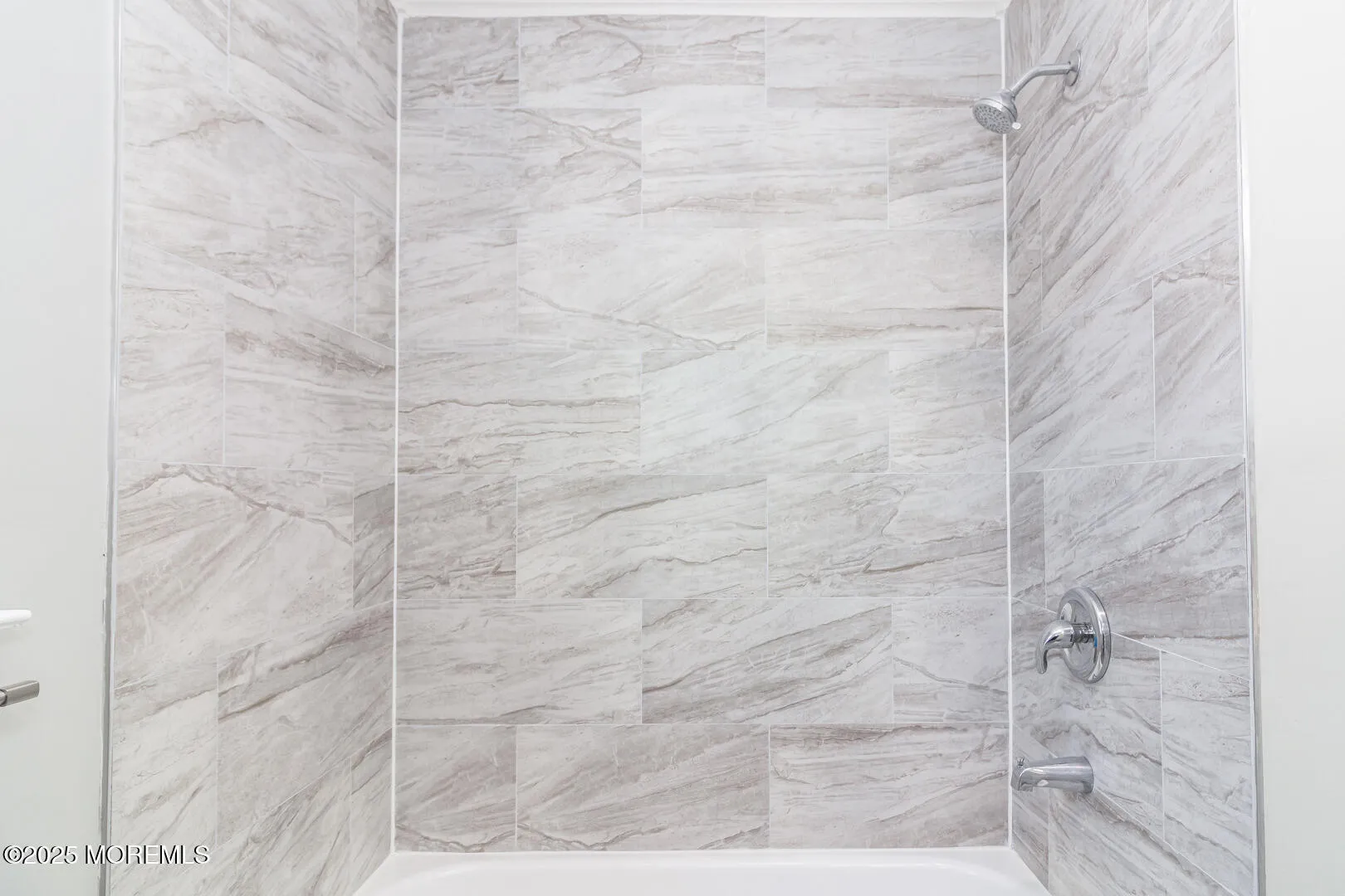 Toms River, New Jersey 08757, United States, 2 Bedrooms Bedrooms, ,1 BathroomBathrooms,Residential,Pending,19688