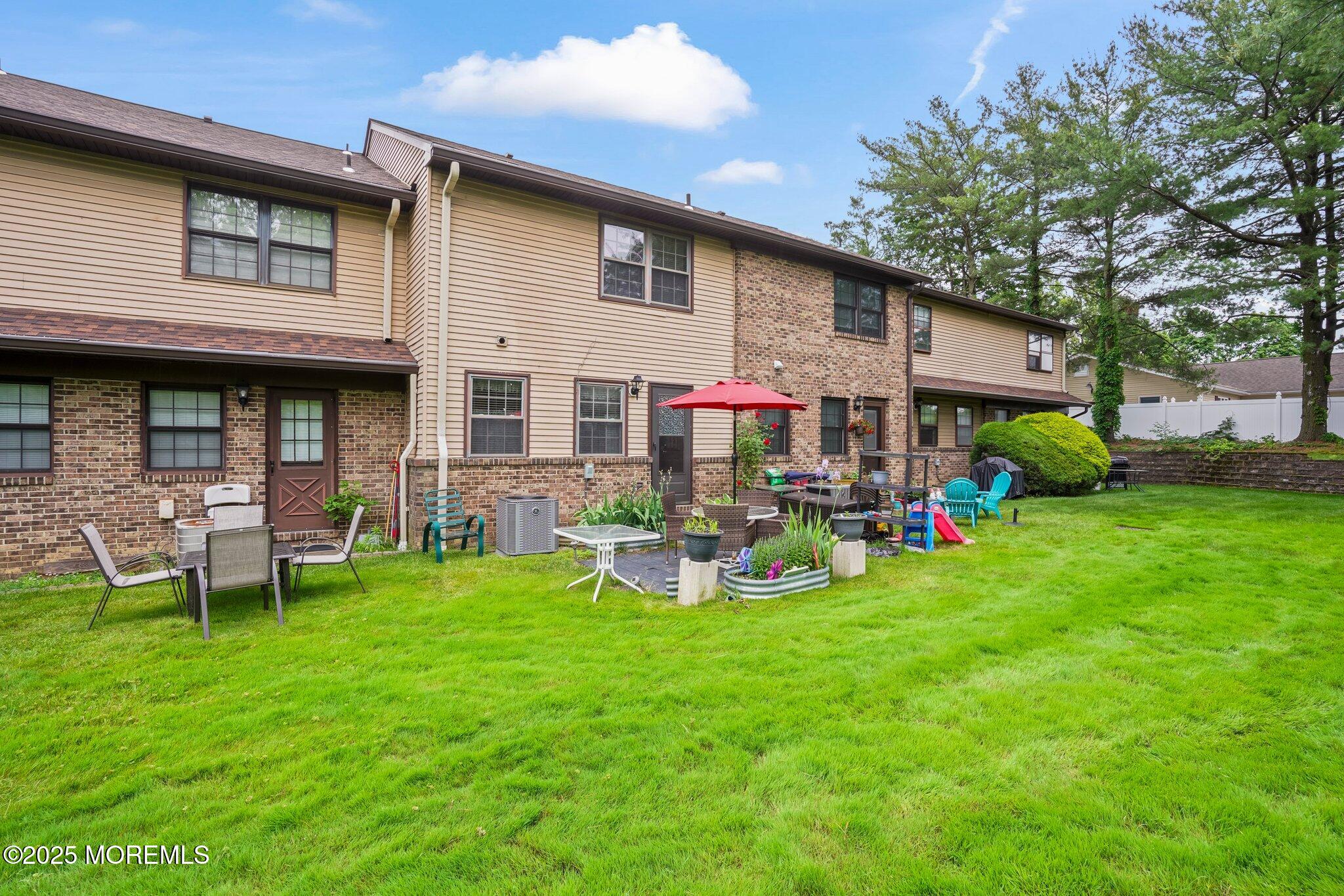 160 Village Green Way, Hazlet, New Jersey image 11