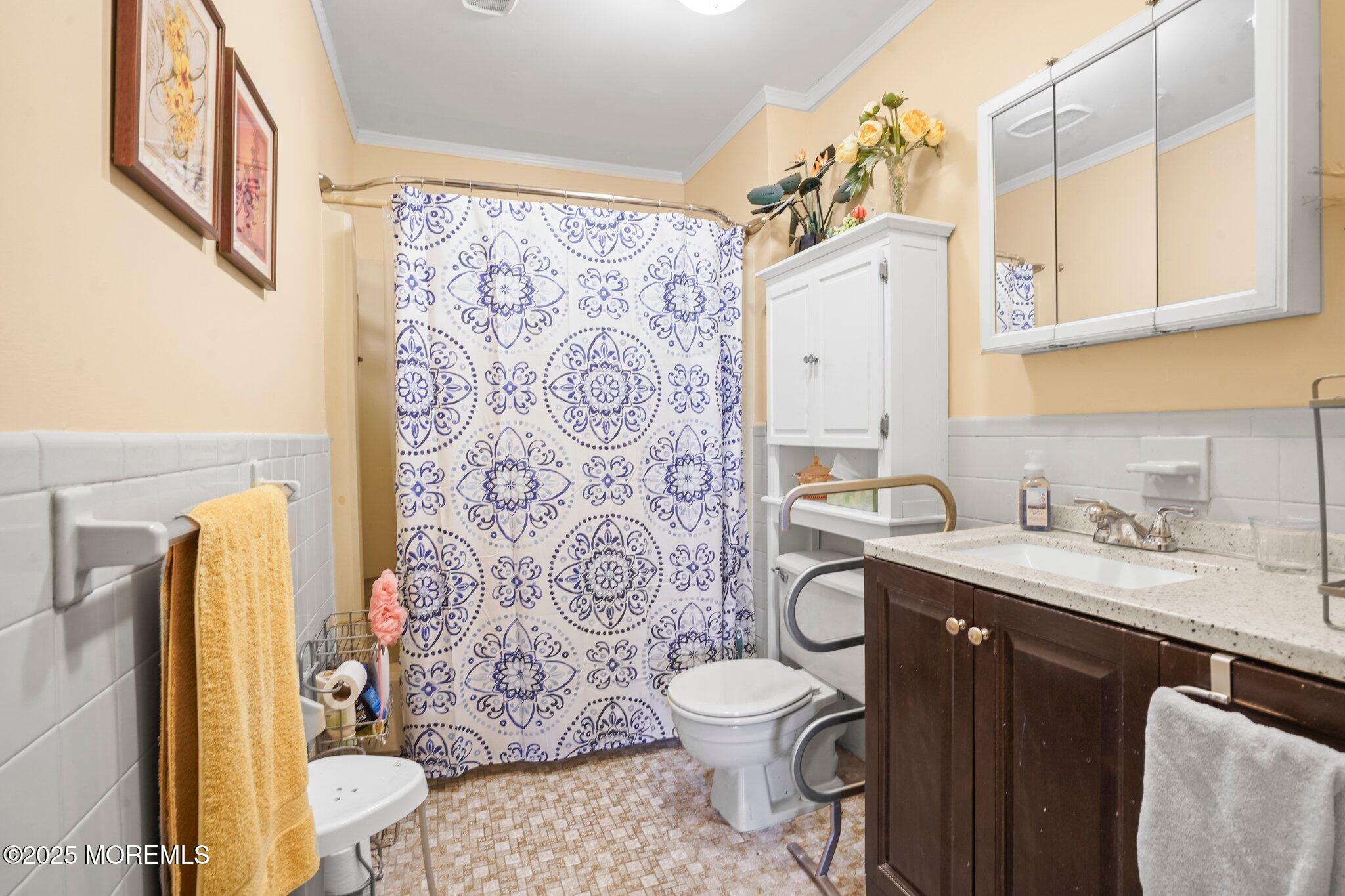 160 Village Green Way, Hazlet, New Jersey image 7