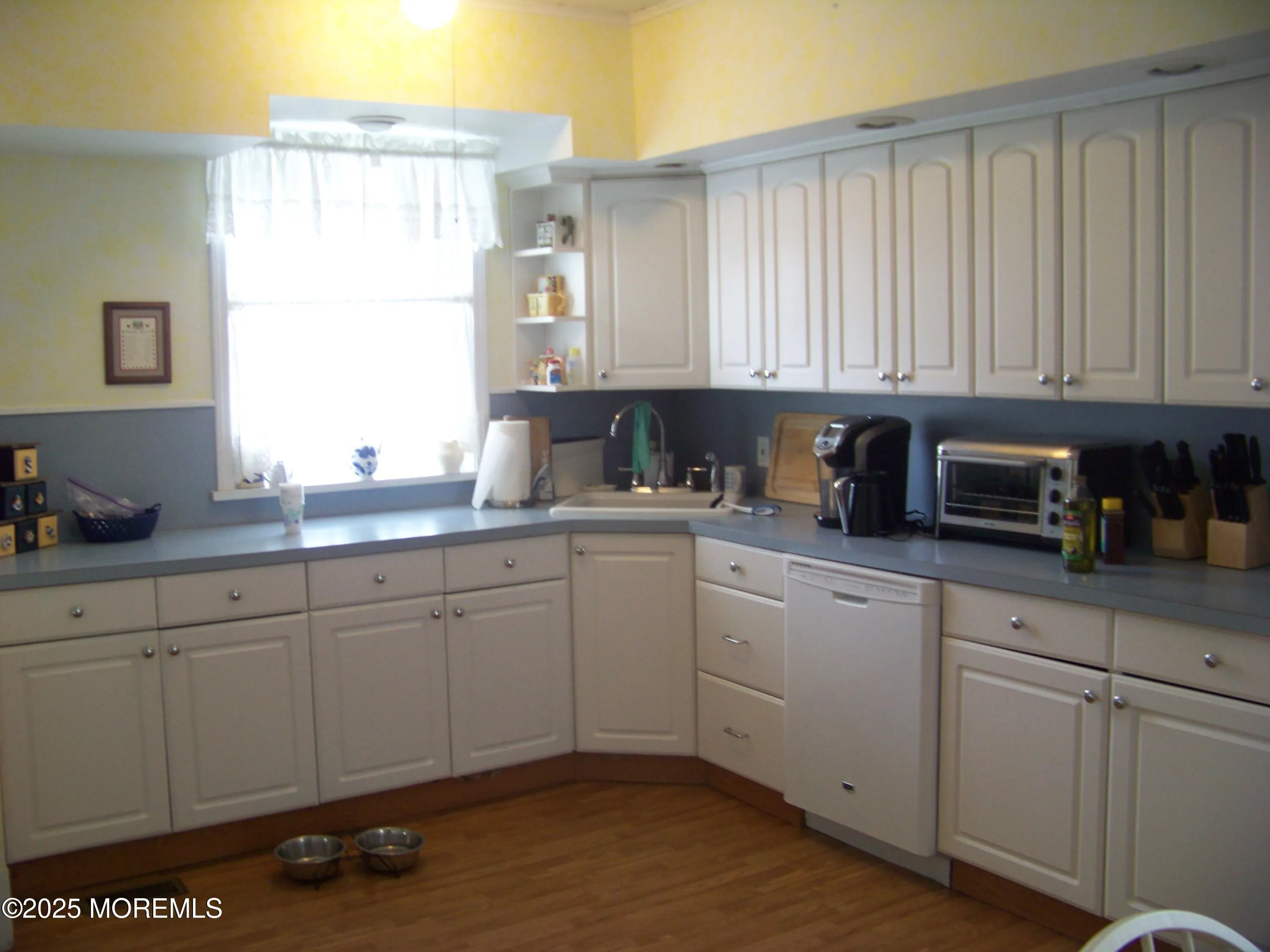 Bay Head, New Jersey 08742, United States, 7 Bedrooms Bedrooms, ,3 BathroomsBathrooms,Residential,Active,130946