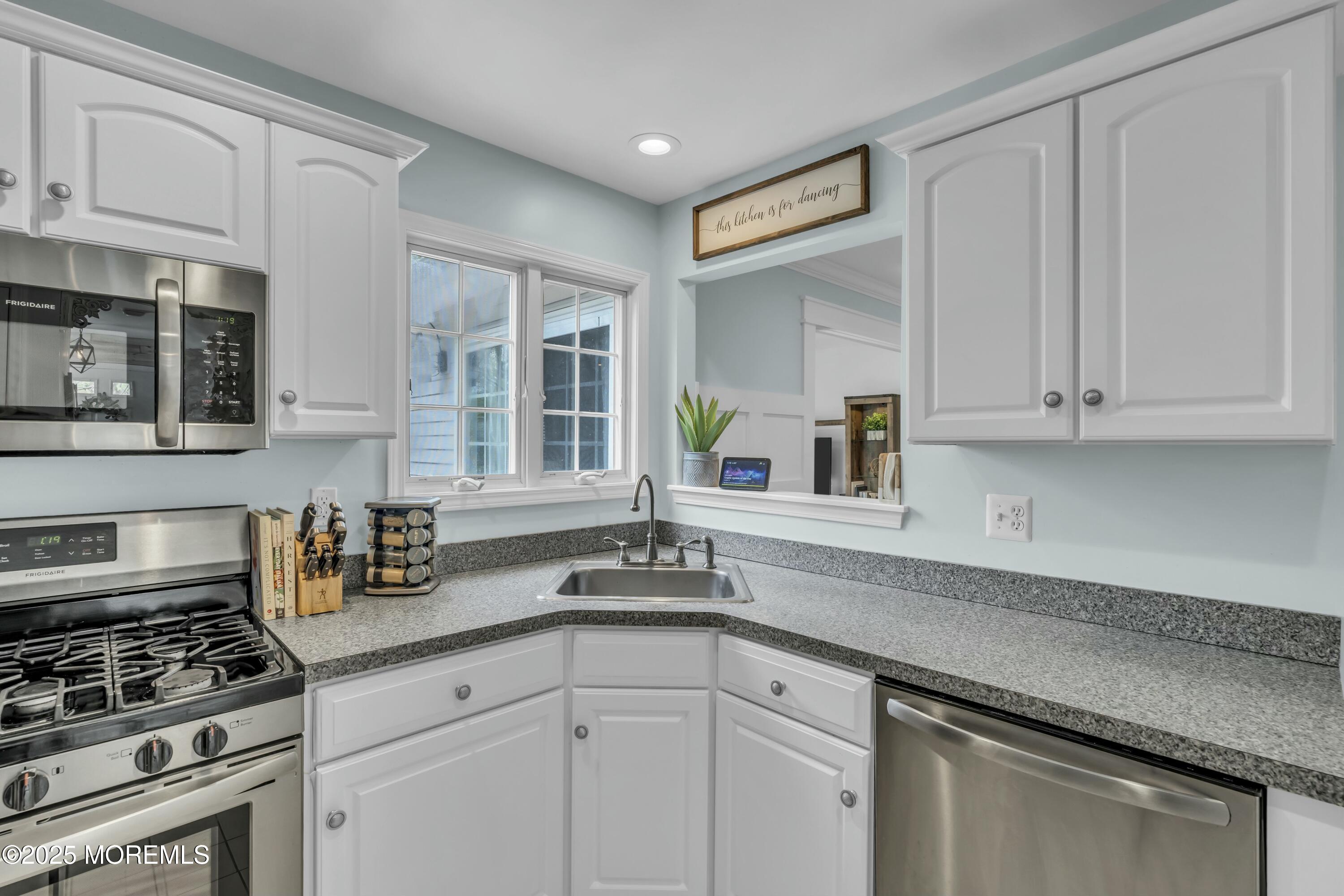 18 Carmen Place, Red Bank, New Jersey image 24