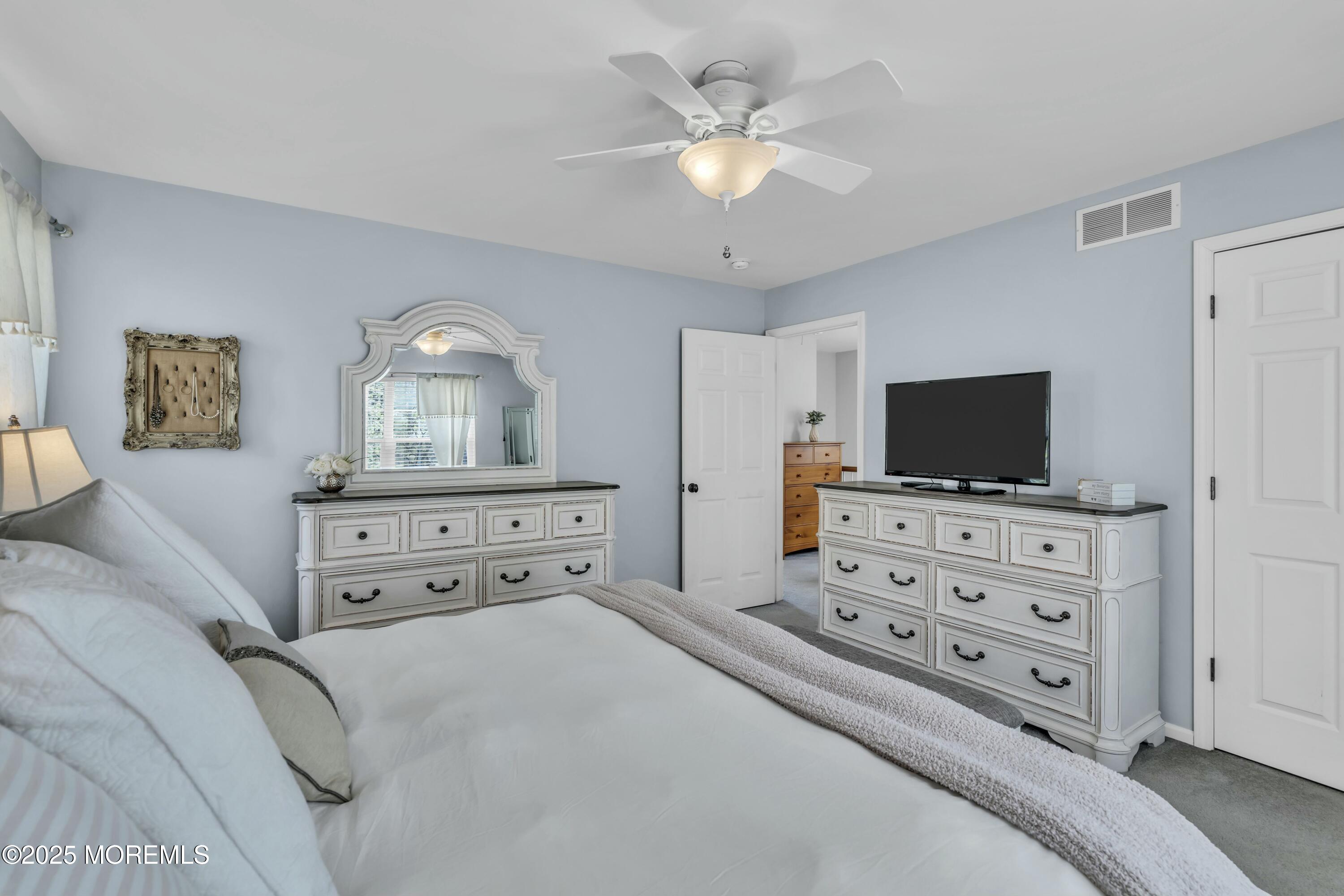 18 Carmen Place, Red Bank, New Jersey image 35