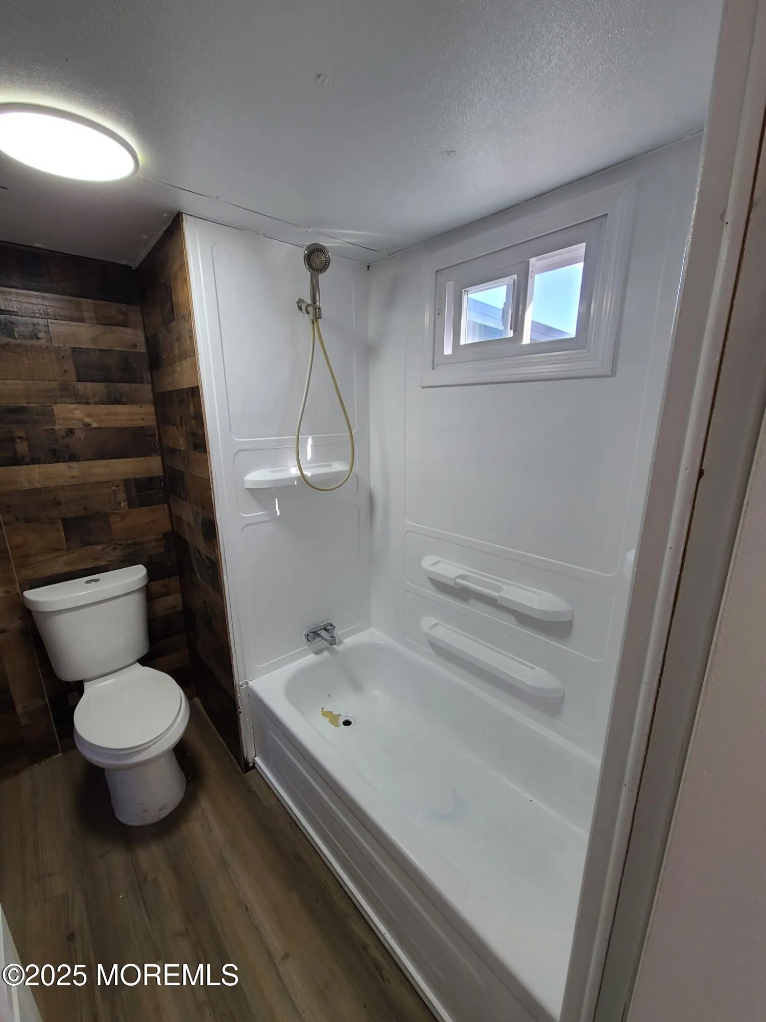 Jackson, New Jersey 08527, United States, 1 Bedroom Bedrooms, ,1 BathroomBathrooms,Residential,Active,115213