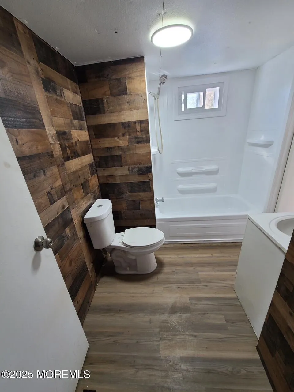 Jackson, New Jersey 08527, United States, 1 Bedroom Bedrooms, ,1 BathroomBathrooms,Residential,Active,115213