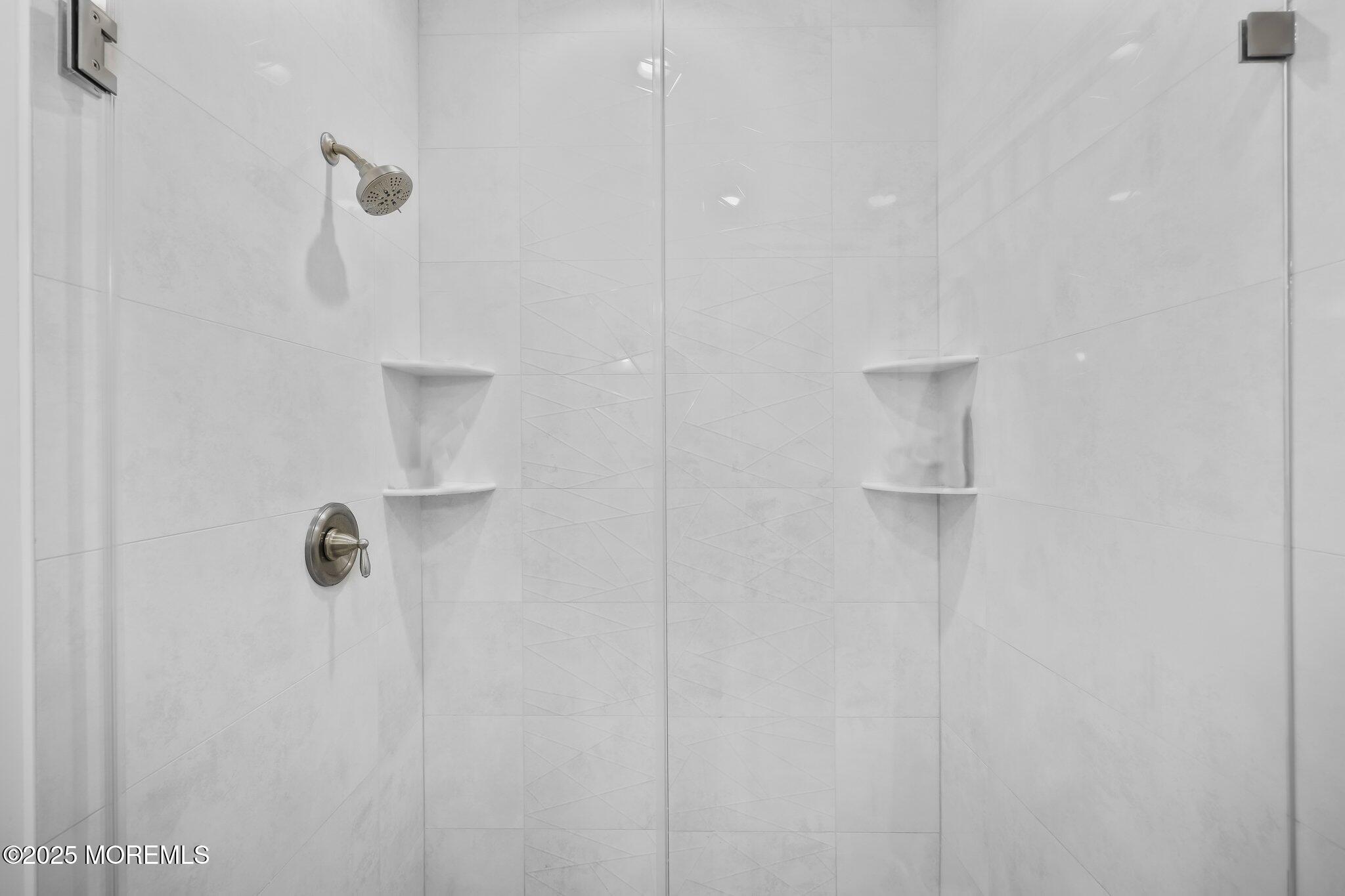 115 Hedgerow Lane, Manalapan, New Jersey image 16