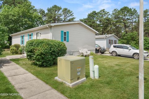 211 Holly Court, Whiting, NJ 08759 - MLS#: 22415796