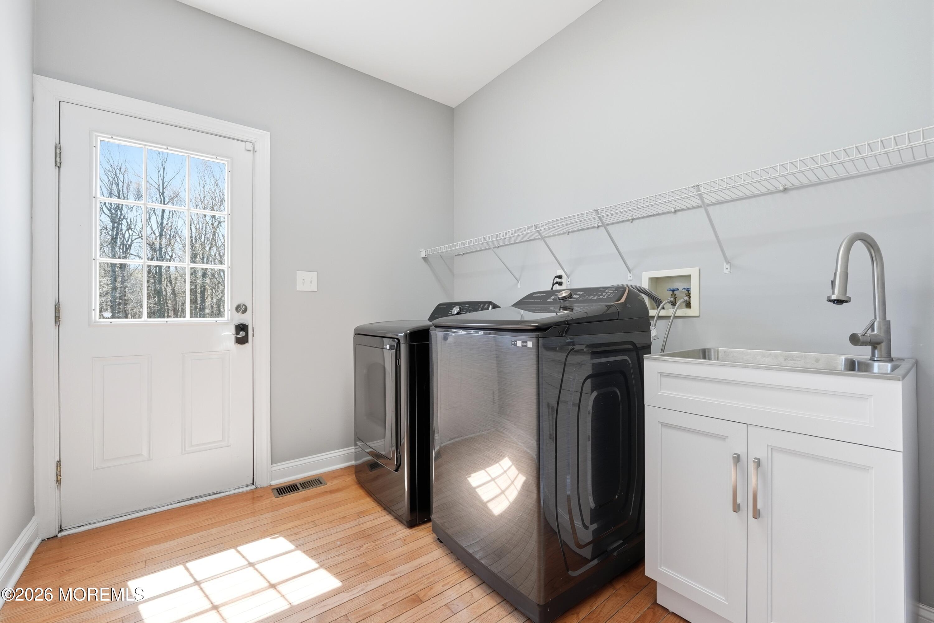 Millstone, New Jersey, 08510, United States, 5 Bedrooms Bedrooms, ,5 BathroomsBathrooms,Residential,Active,2037107