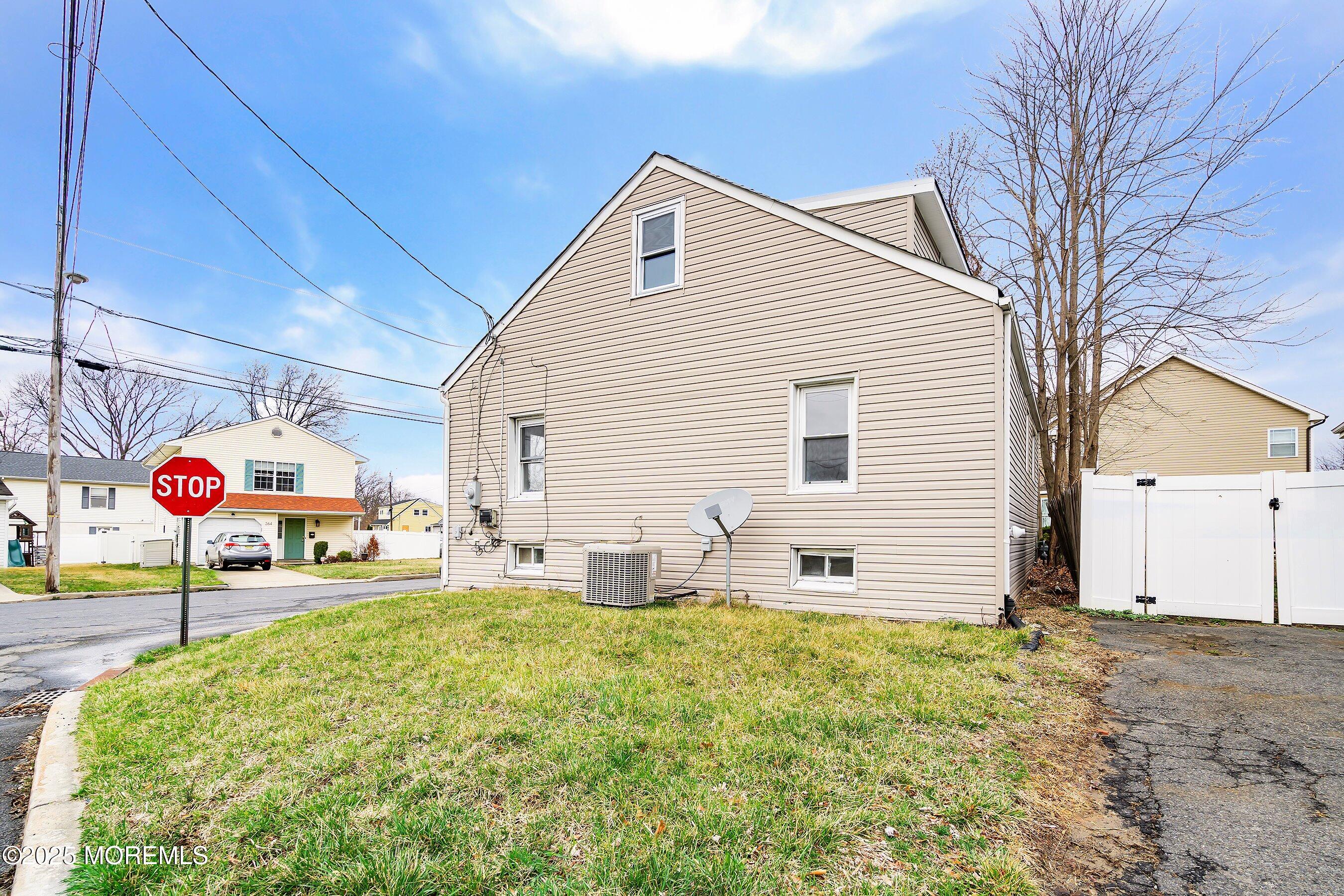 271 Barbara Place, Aberdeen, New Jersey image 17