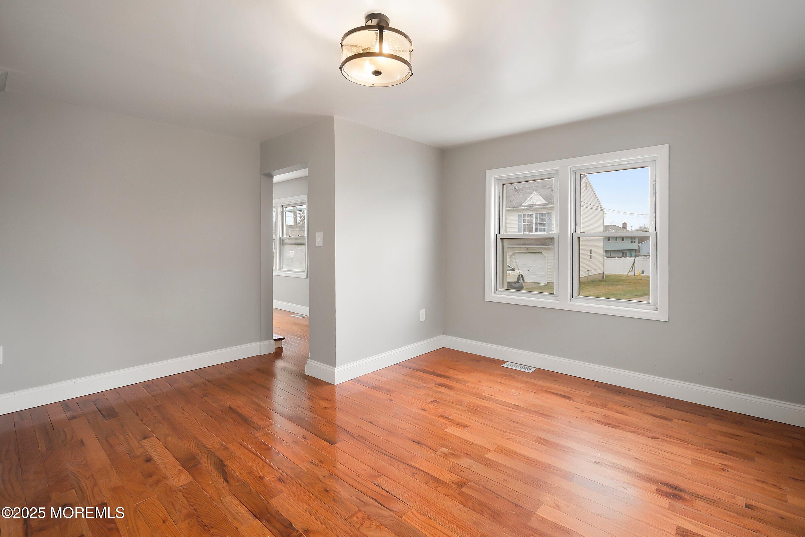 271 Barbara Place, Aberdeen, New Jersey image 6