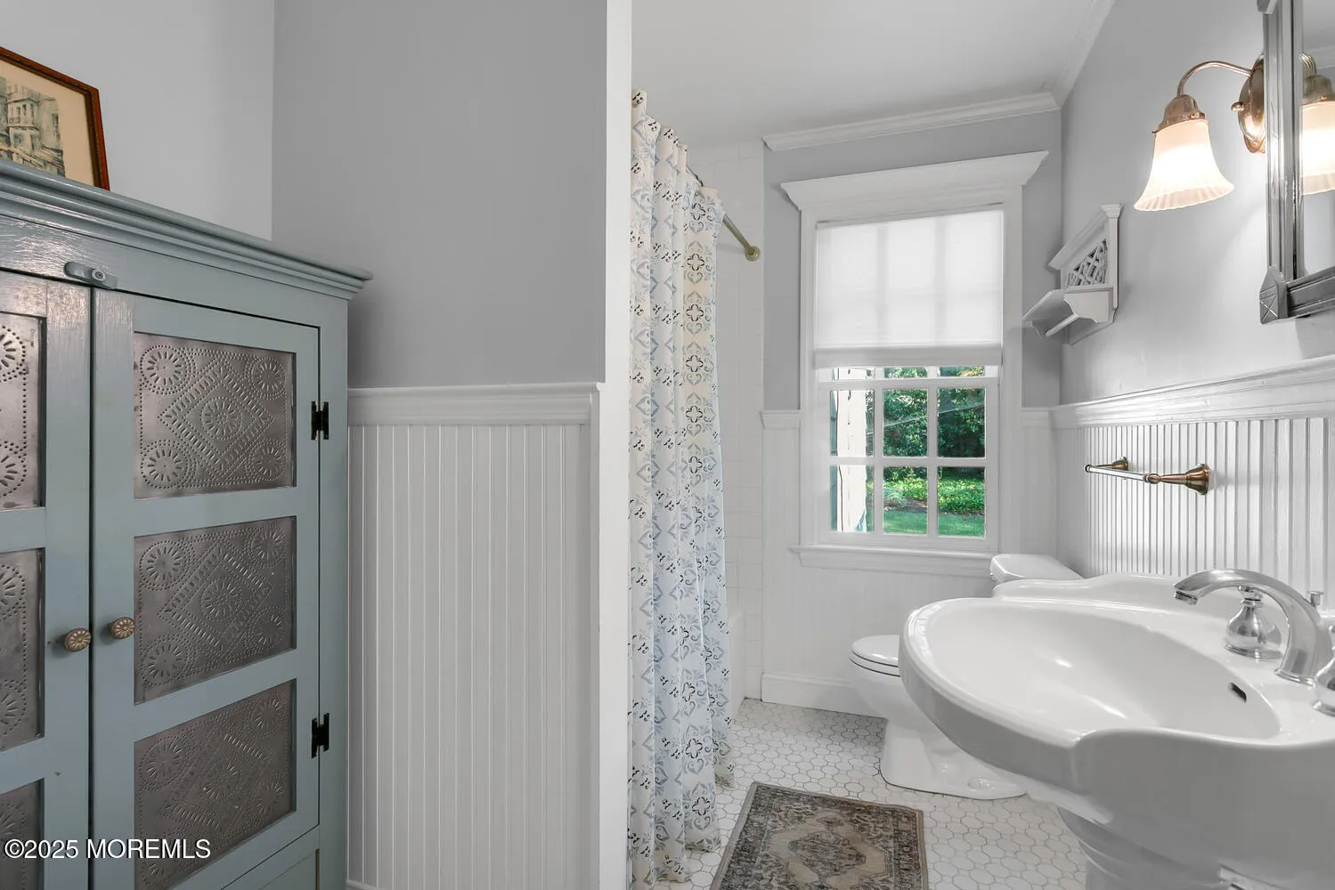 Fair Haven, New Jersey 07704, United States, 3 Bedrooms Bedrooms, ,2 BathroomsBathrooms,Residential,Active,196050