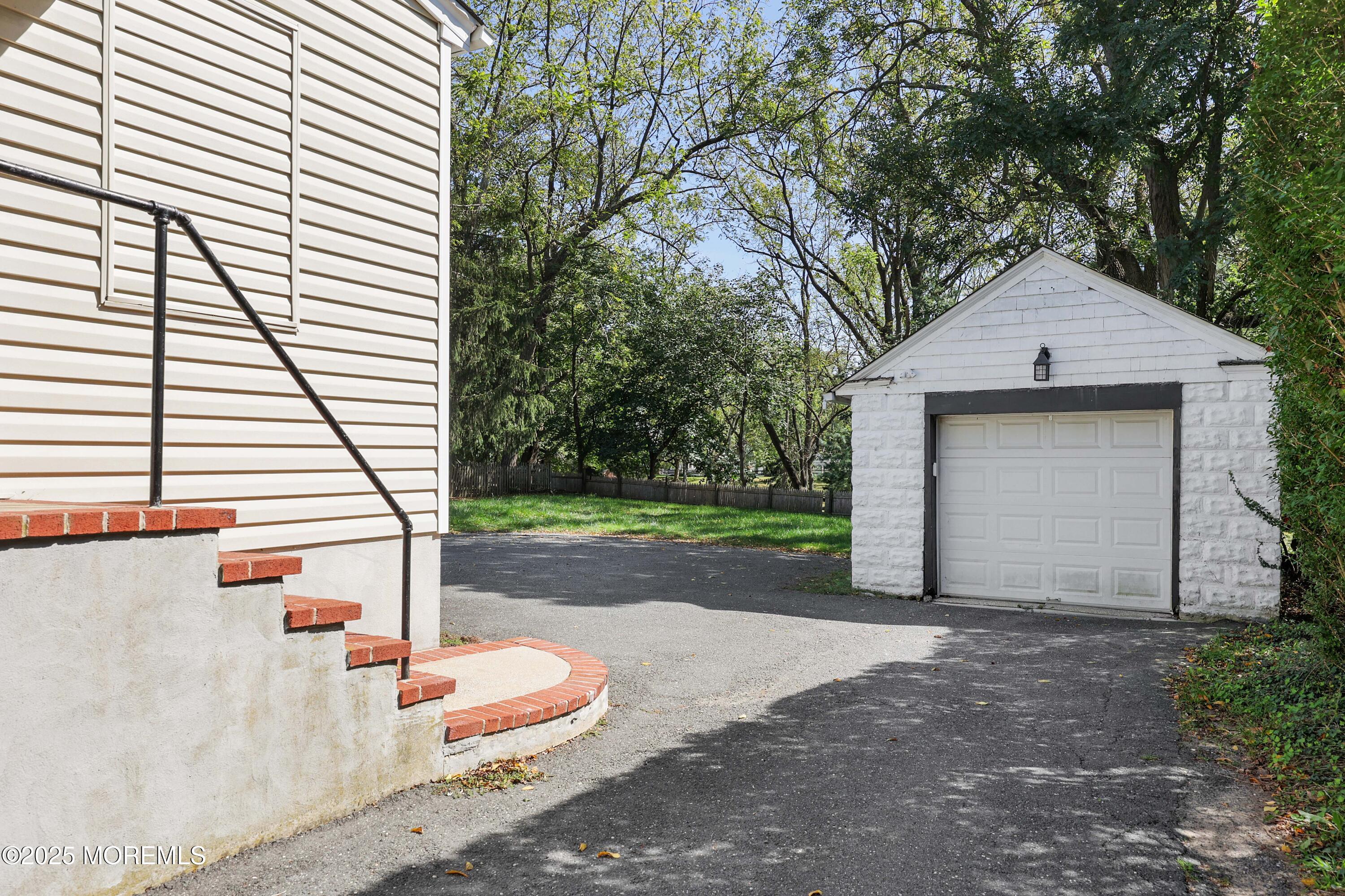 50 Willow Drive