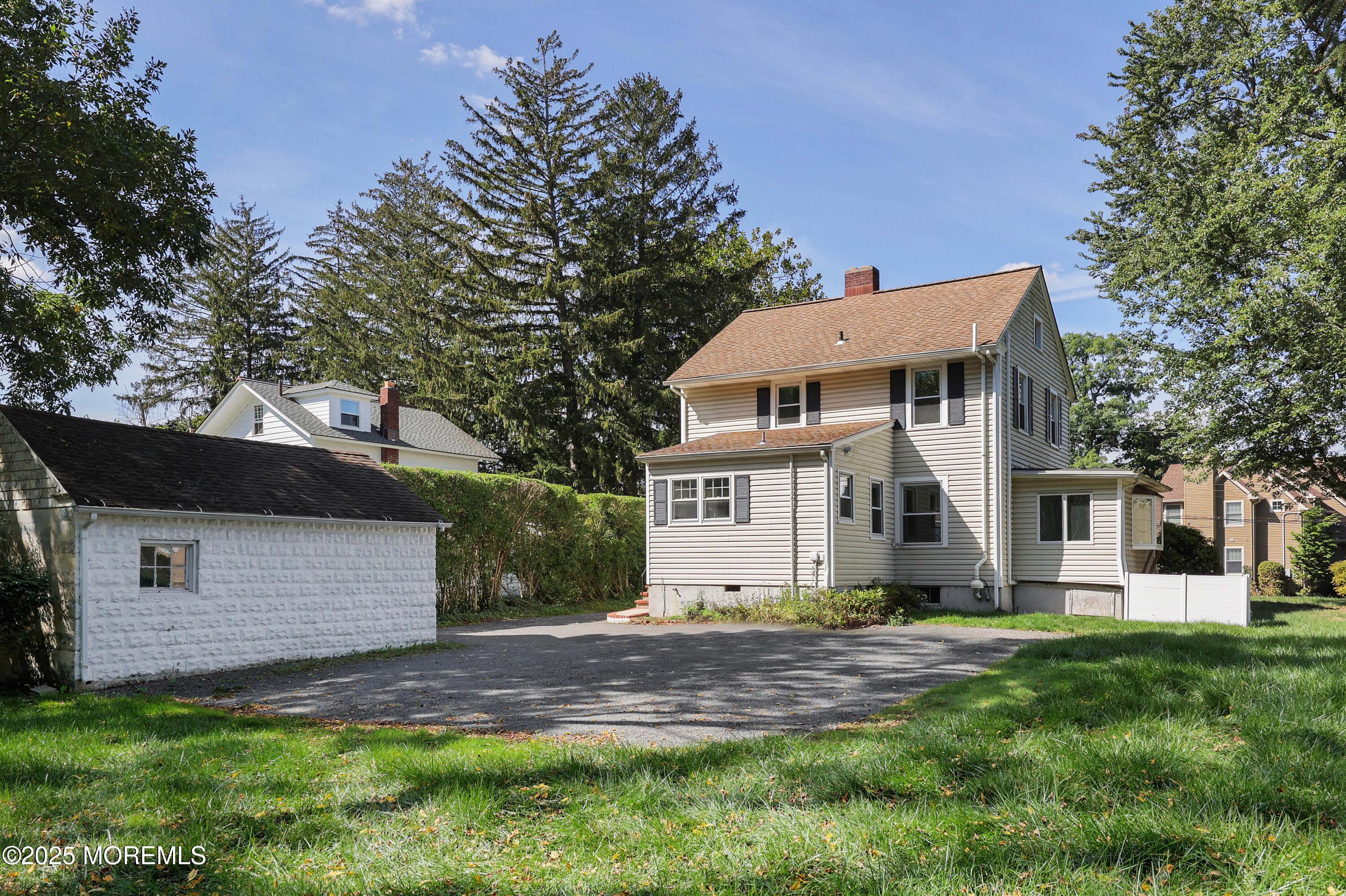 50 Willow Drive