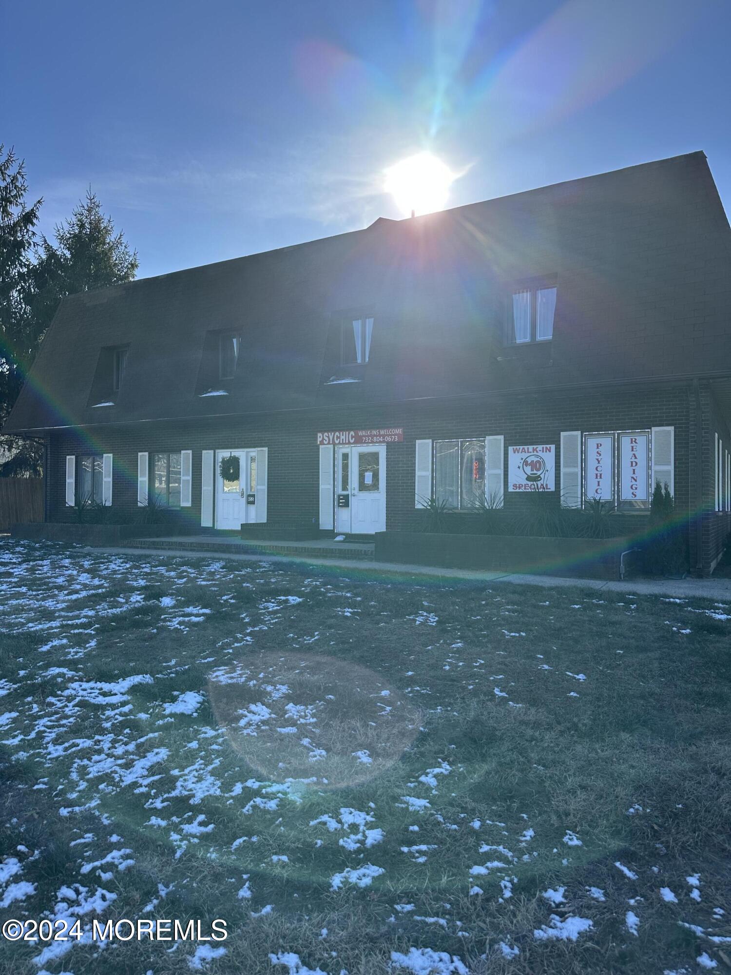 77 Memorial Parkway 3