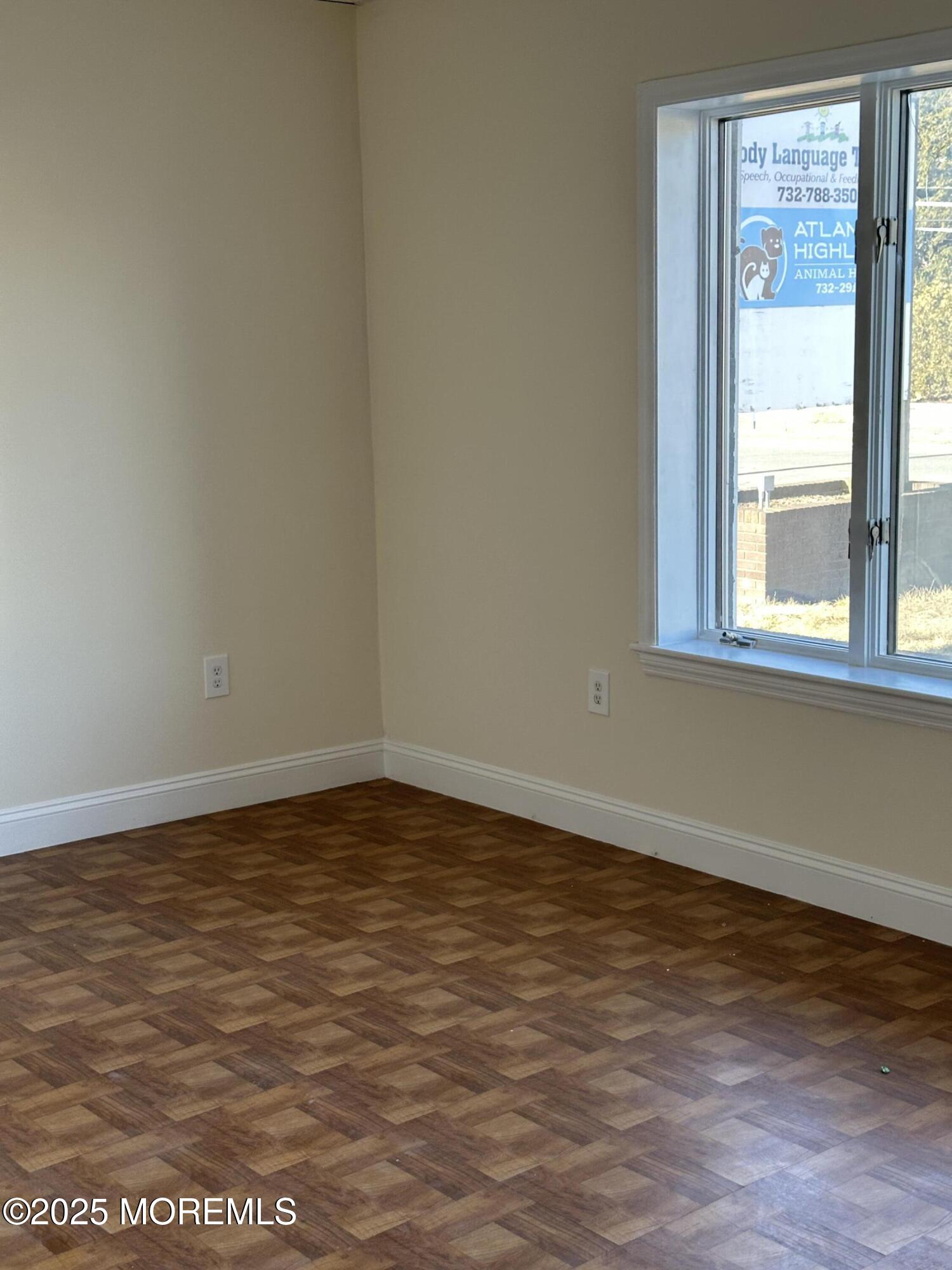 77 Memorial Parkway 3