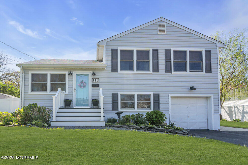 118 Colonial Drive, Brick, New Jersey image 1