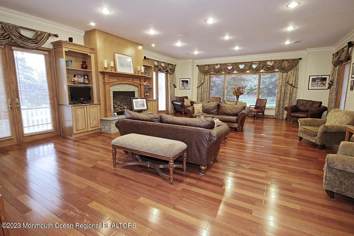 8 Thistle Lane, Holmdel, New Jersey image 12