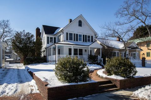 Homes For Sale - 39 E River Road<br/> Rumson, NJ 07760