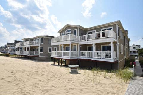 Condo For Rent - 239 Beachfront #4<br/> Manasquan, NJ 08736