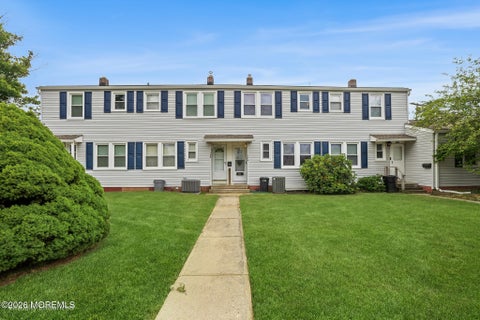 Homes For Sale - 124 Belshaw Avenue<br/> Shrewsbury Twp, NJ 07724
