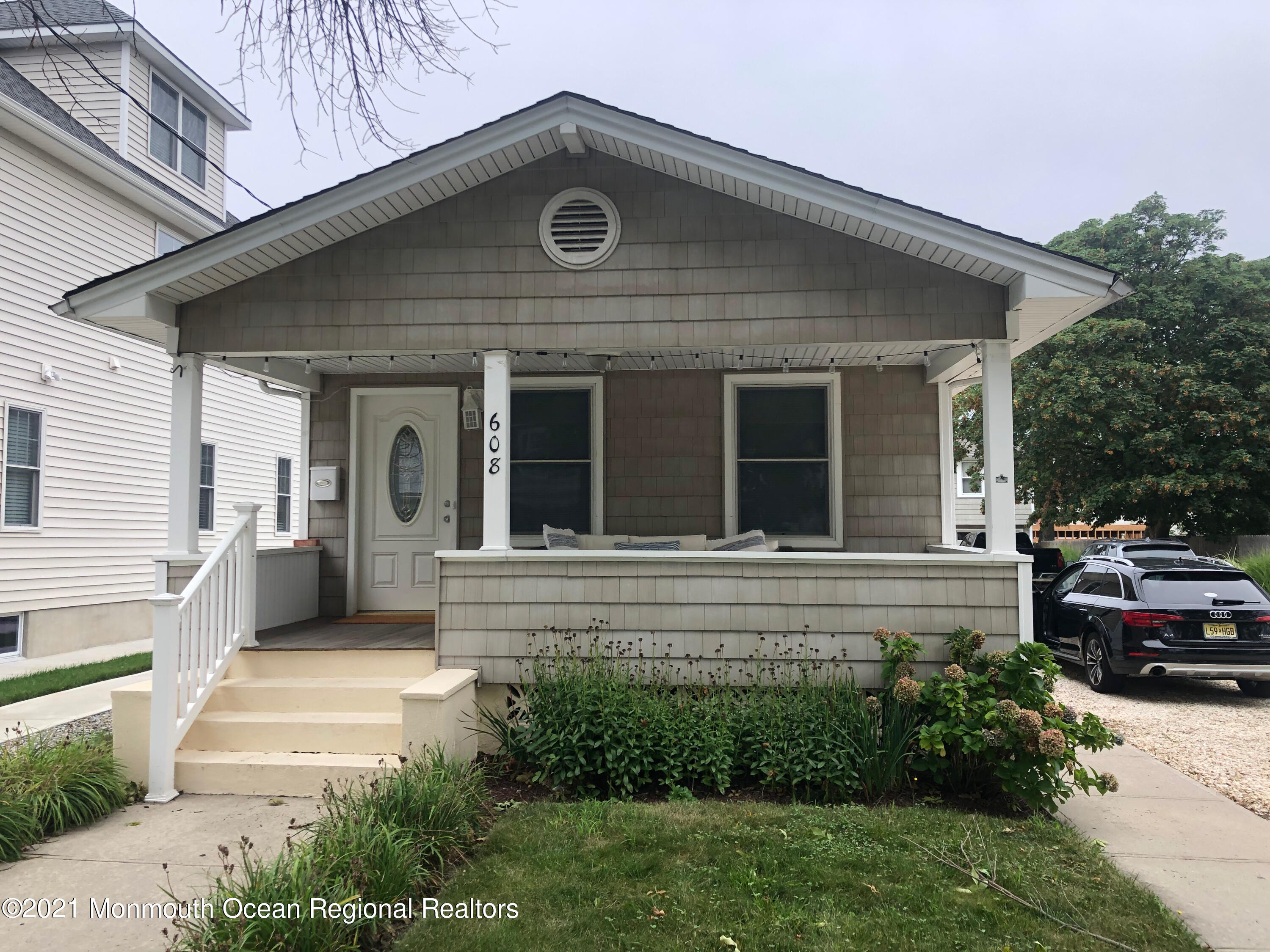 606 Brinley Avenue