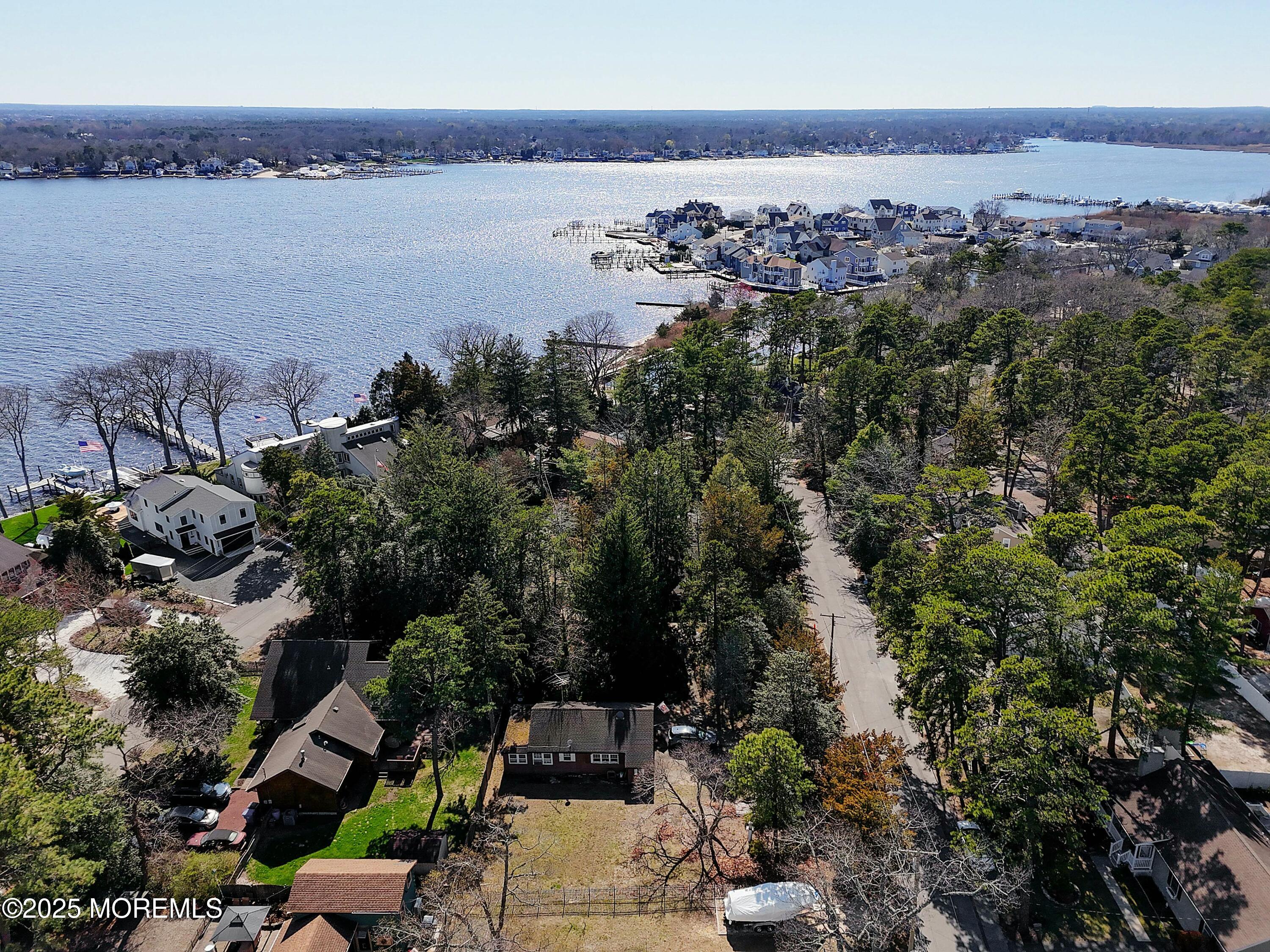 353 Arrowhead Drive, Brick, New Jersey image 37