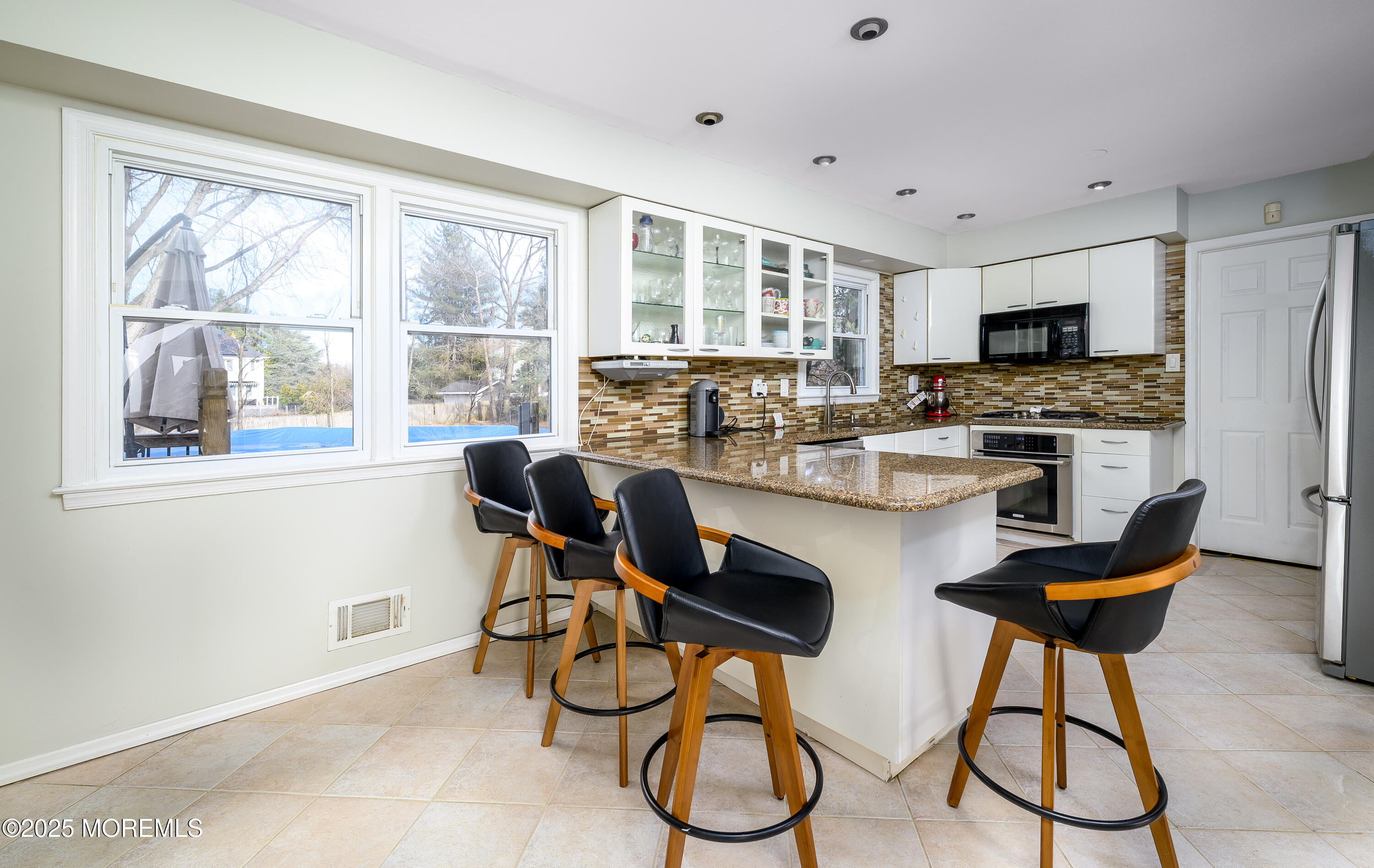8 Cypress Lane, Marlboro, New Jersey image 7