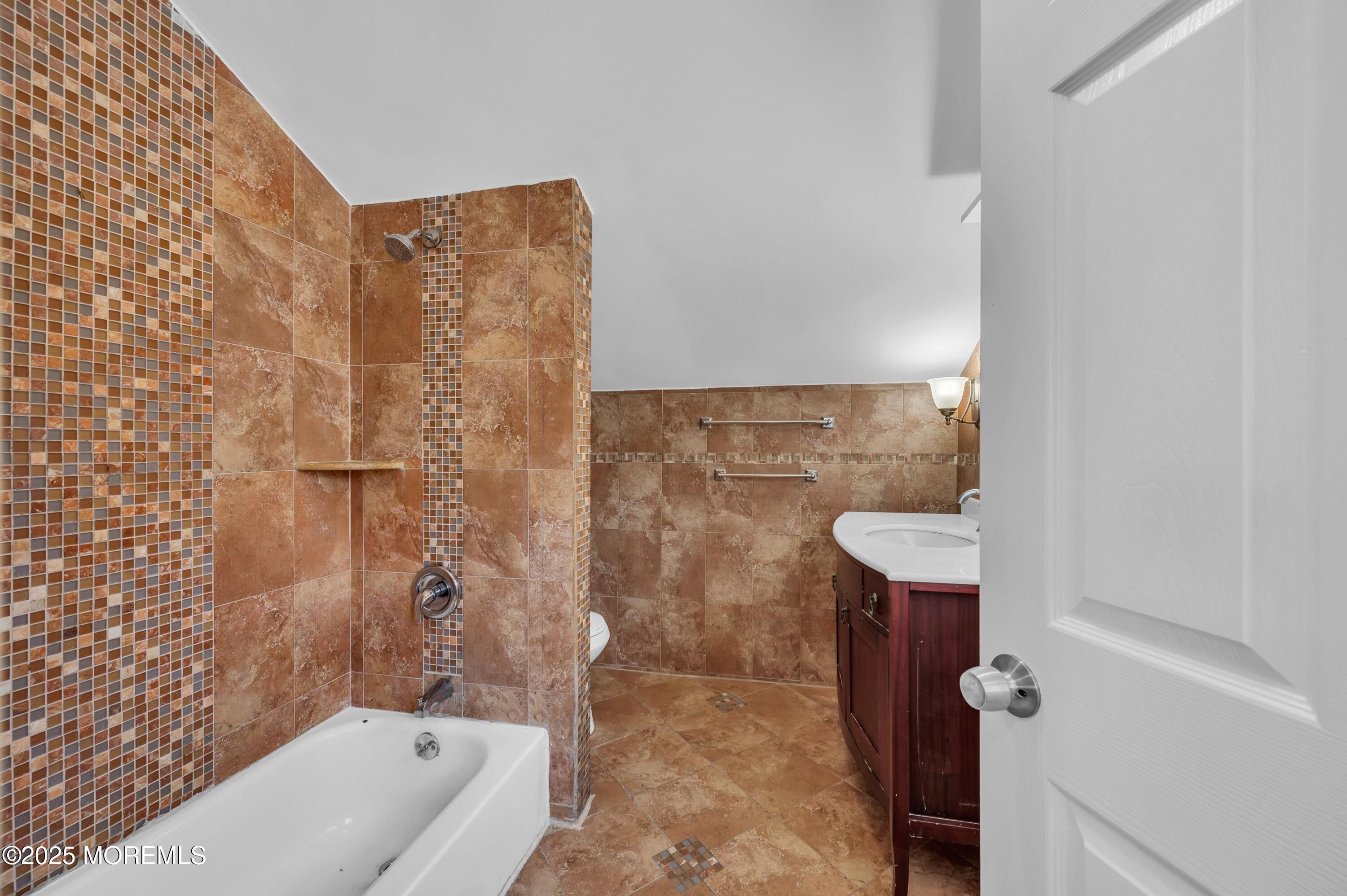 644 Bray Avenue, Port Monmouth, New Jersey image 25
