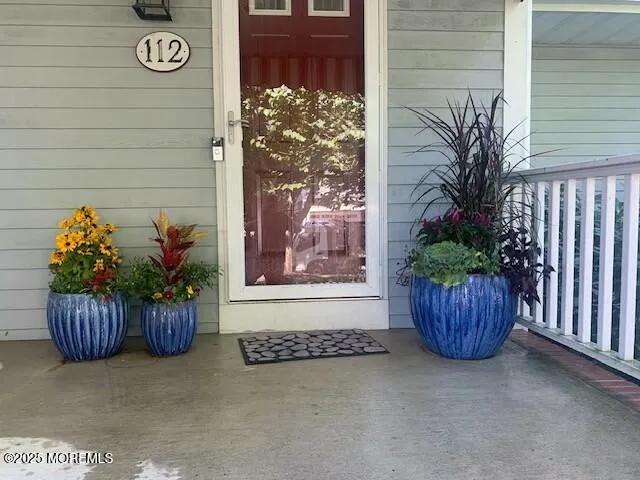 Little Silver, New Jersey 07739, United States, 5 Bedrooms Bedrooms, ,4 BathroomsBathrooms,Residential,Pending,1413