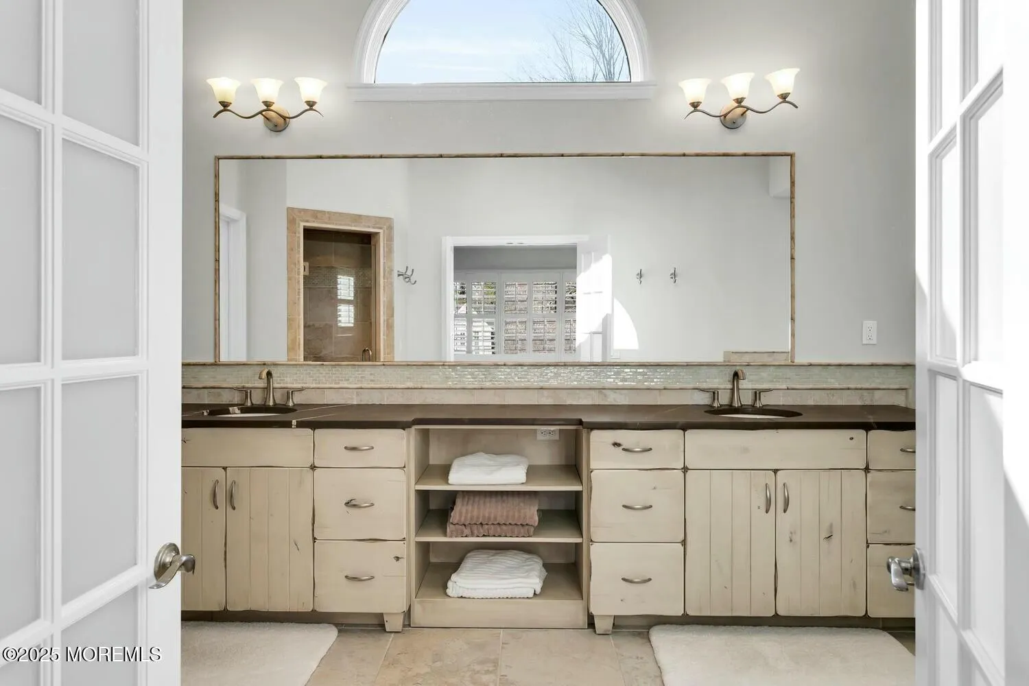 Little Silver, New Jersey 07739, United States, 5 Bedrooms Bedrooms, ,4 BathroomsBathrooms,Residential,Pending,1413