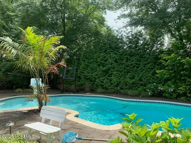 Little Silver, New Jersey 07739, United States, 5 Bedrooms Bedrooms, ,4 BathroomsBathrooms,Residential,Pending,1413