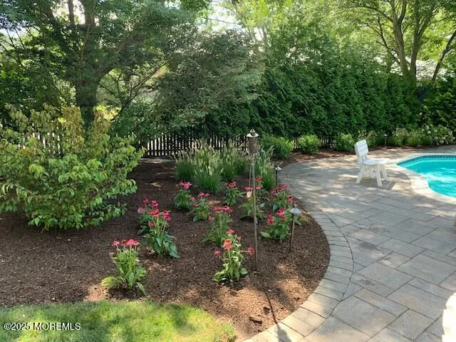 Little Silver, New Jersey 07739, United States, 5 Bedrooms Bedrooms, ,4 BathroomsBathrooms,Residential,Pending,1413