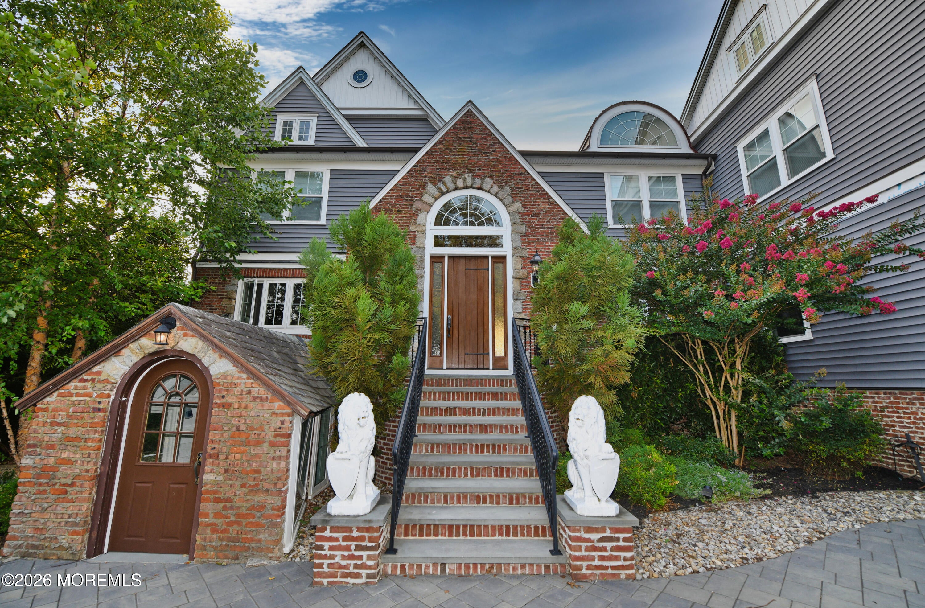 2619 River Road