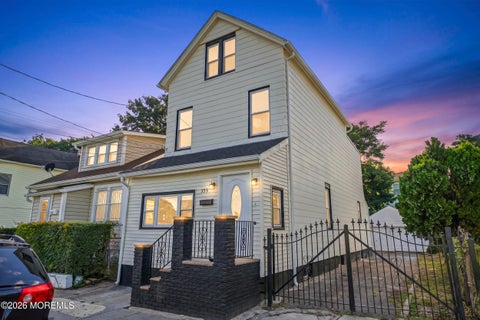 Homes For Sale - 359-361 S 18th Street<br/> Essex County, Newark, NJ 07103